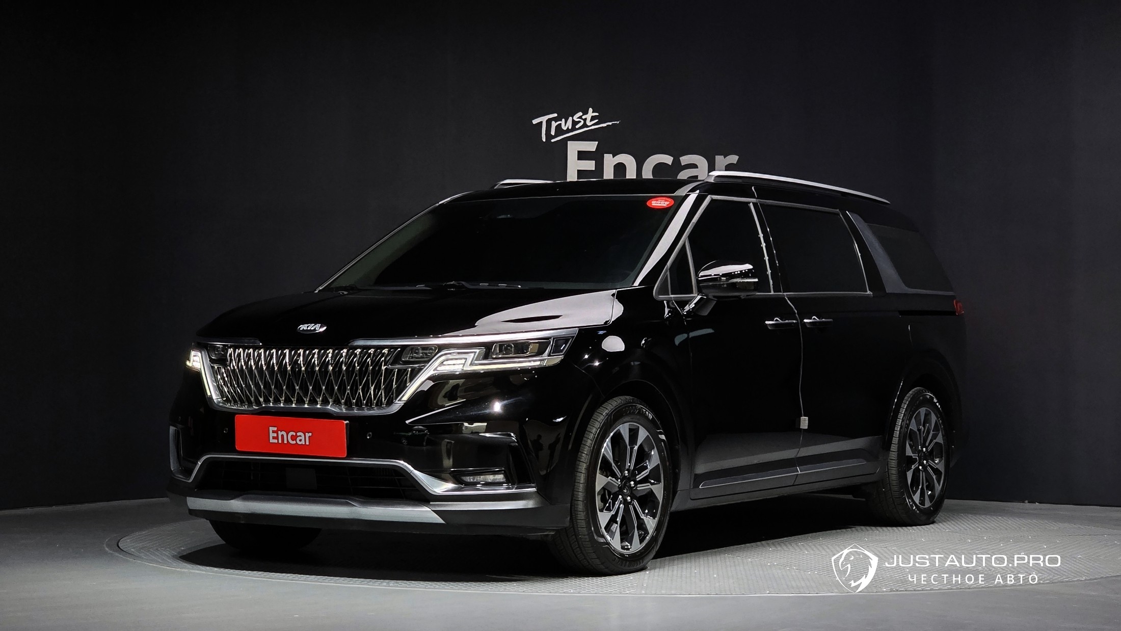 Автомобиль Kia Canival