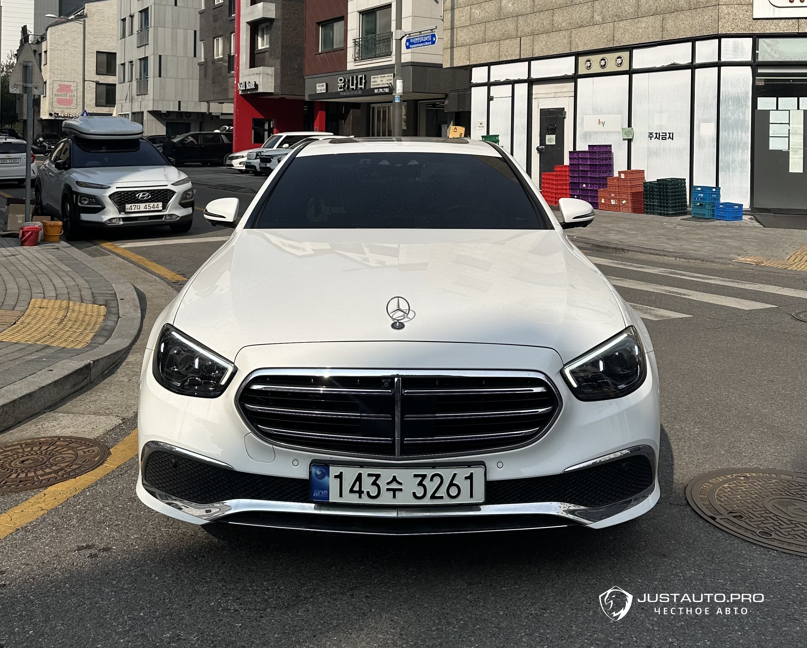Автомобиль Mercedes-Benz E-Class