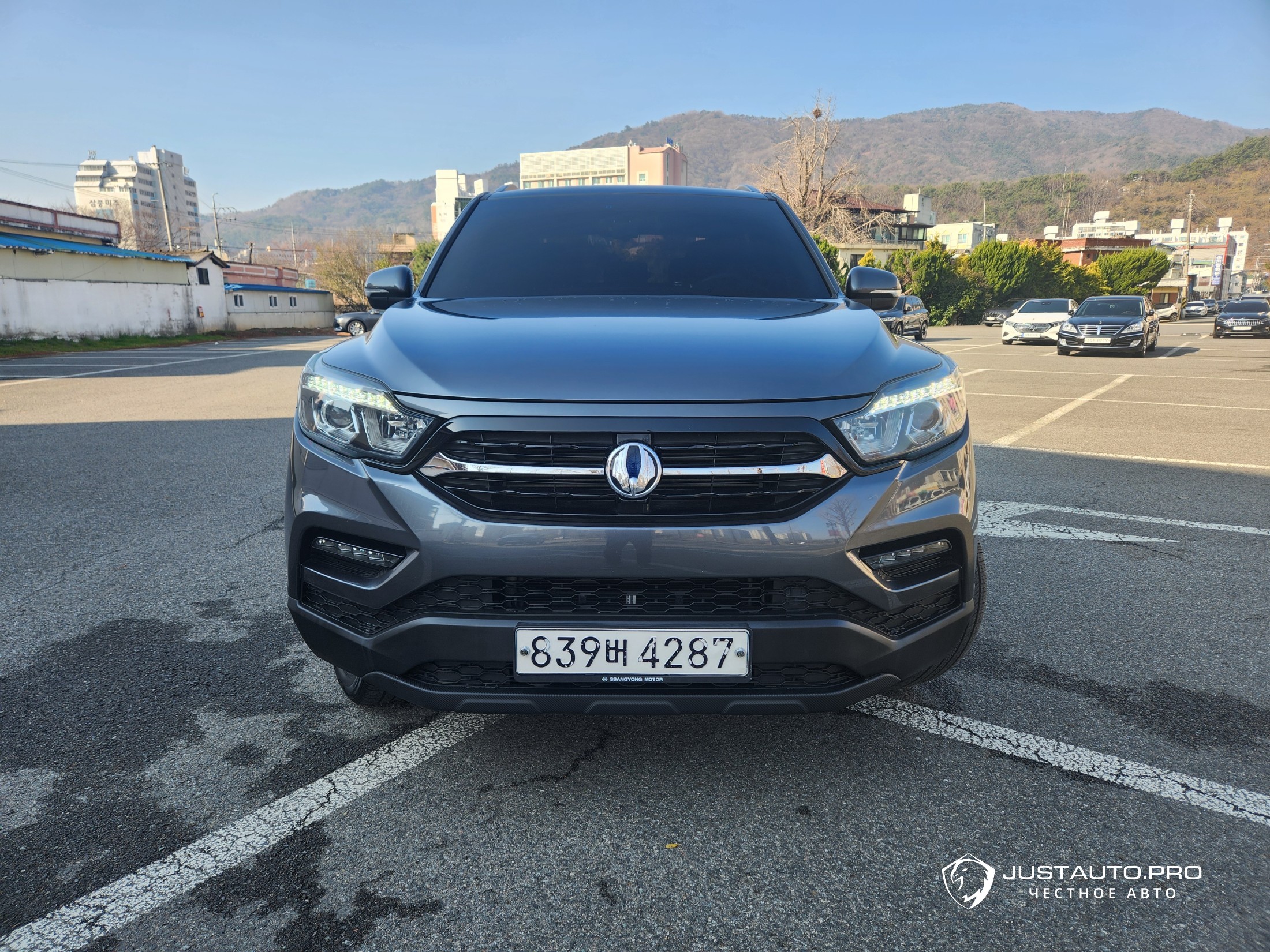 Автомобиль KG_Mobility_Ssangyong Rexton