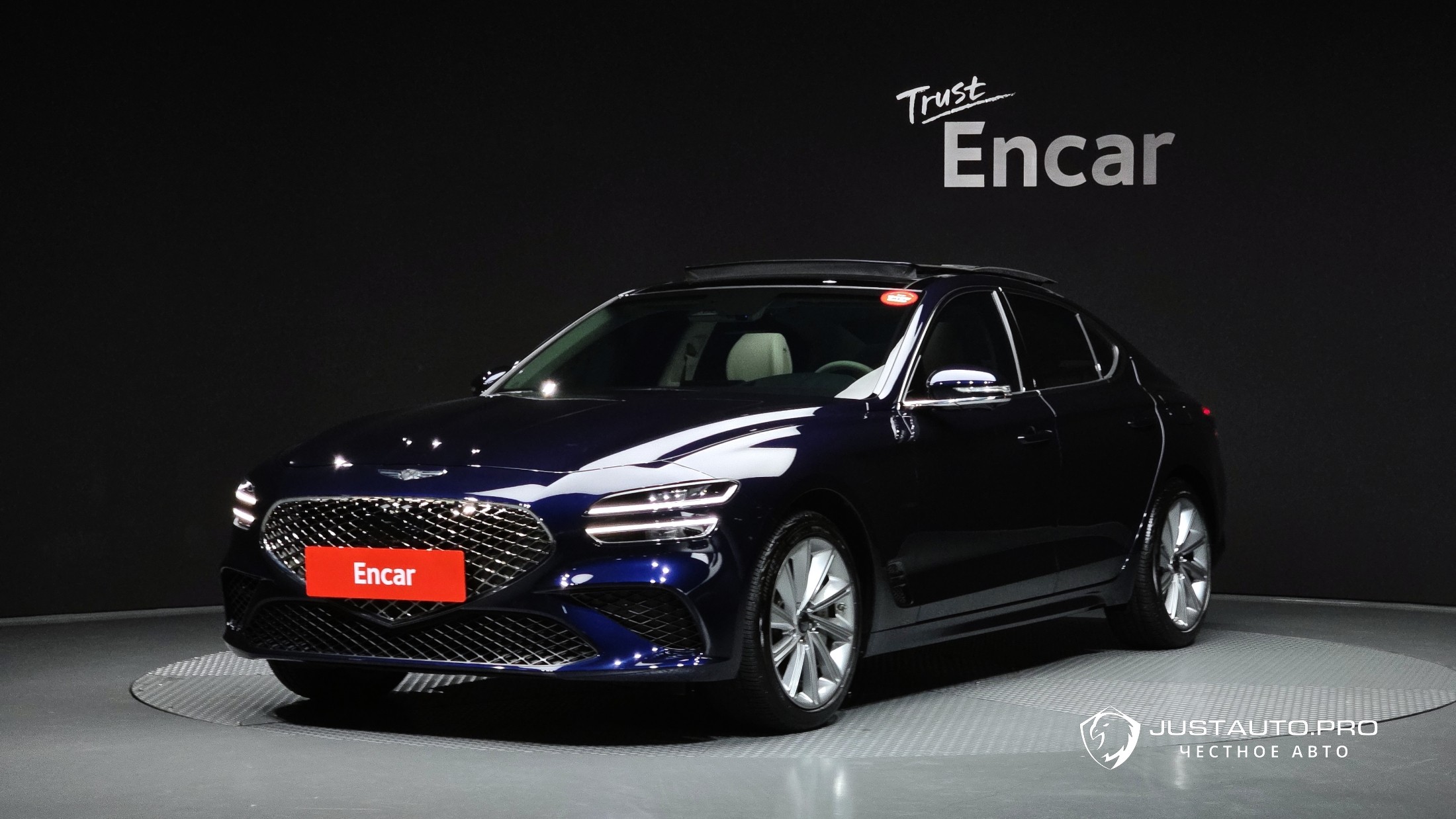 Автомобиль Genesis G70