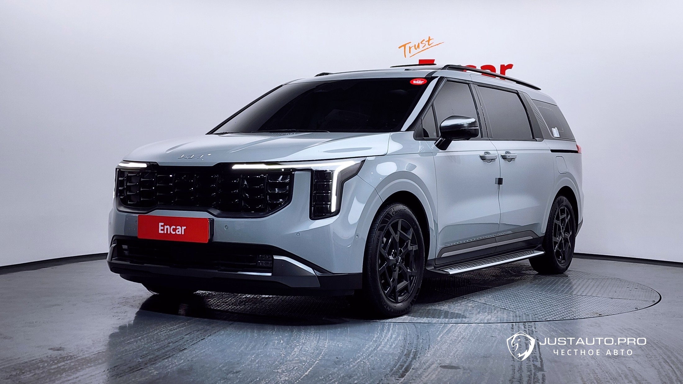 Автомобиль Kia Canival