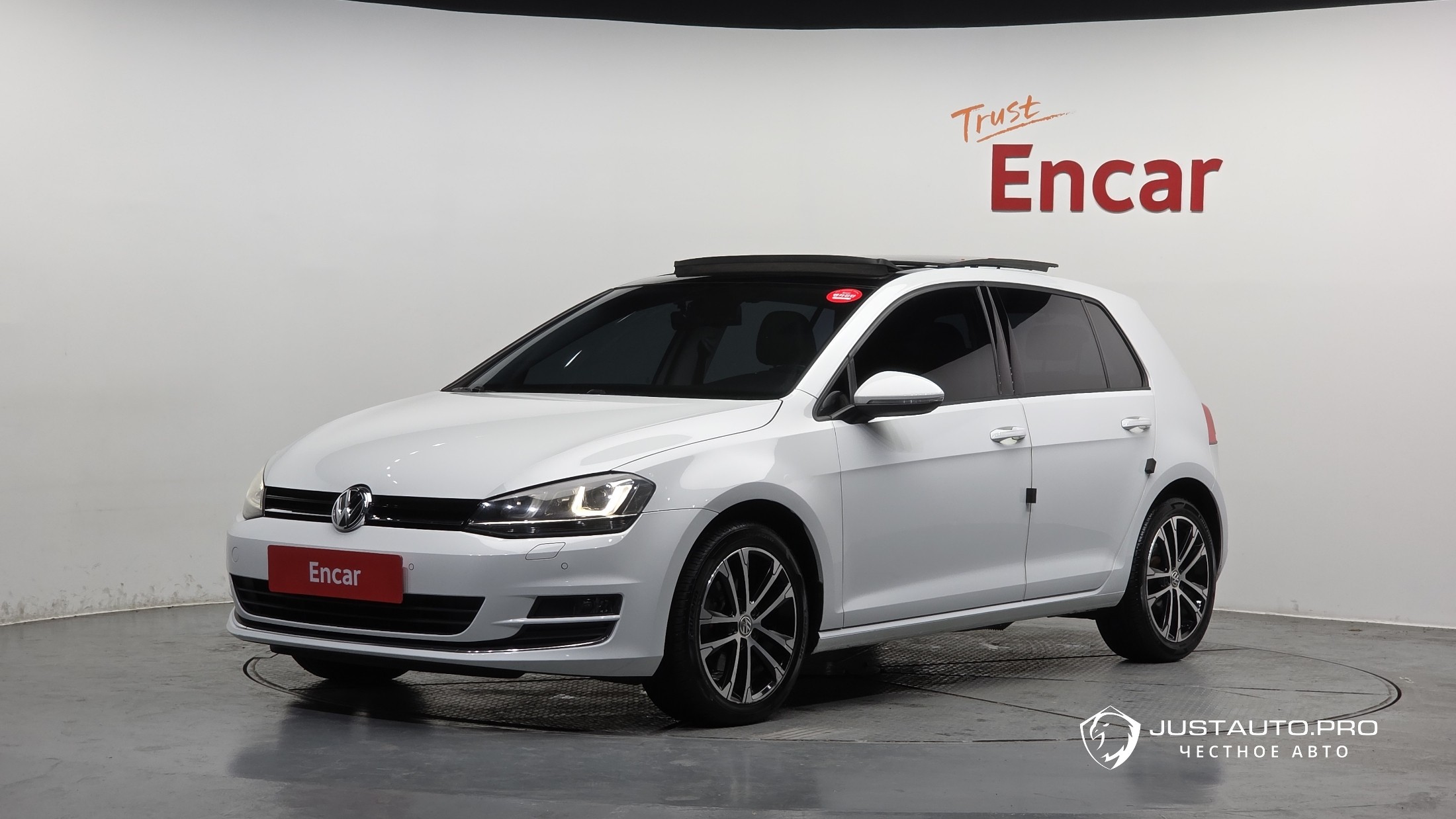 Автомобиль Volkswagen Golf