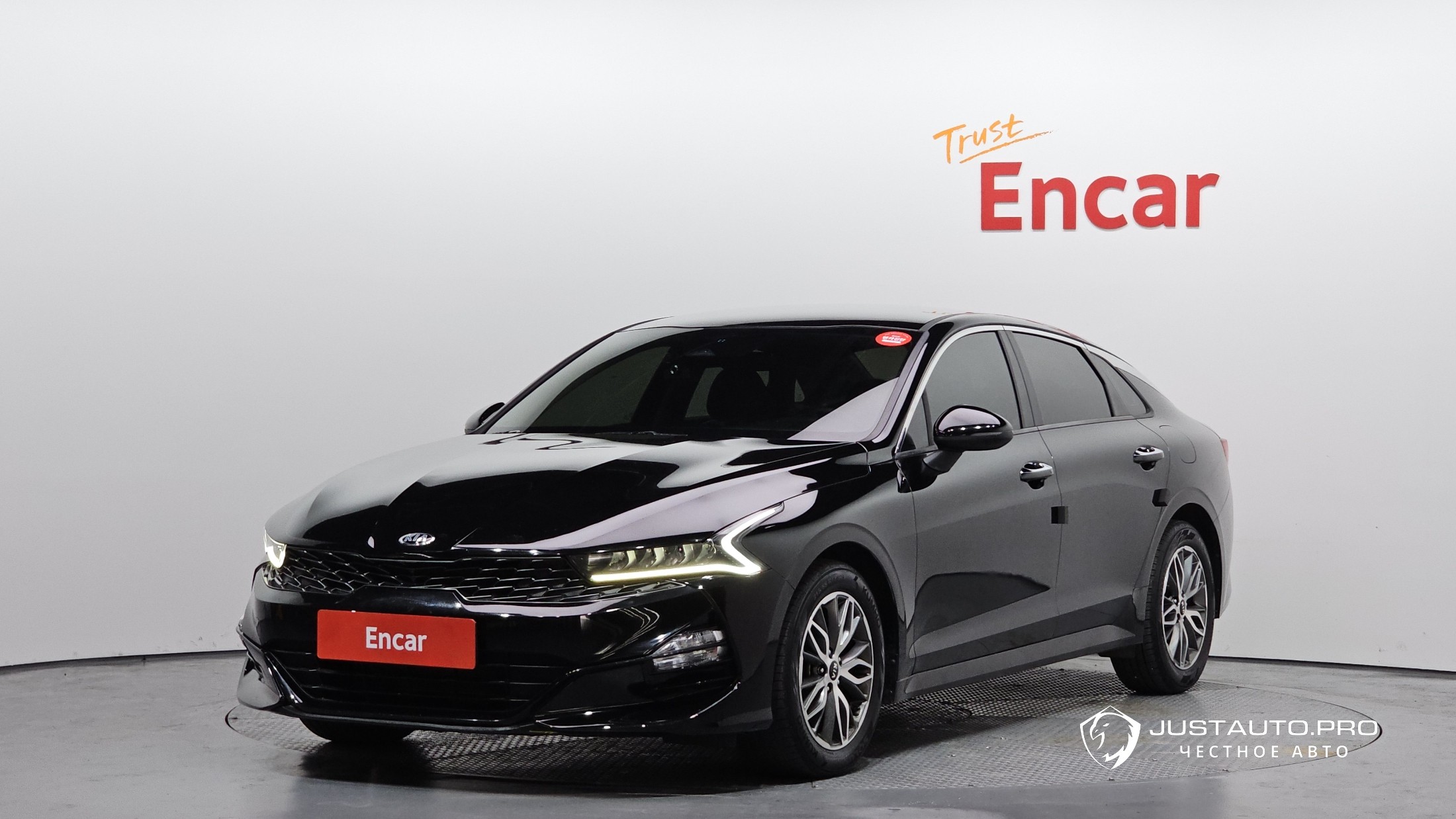 Автомобиль Kia K5