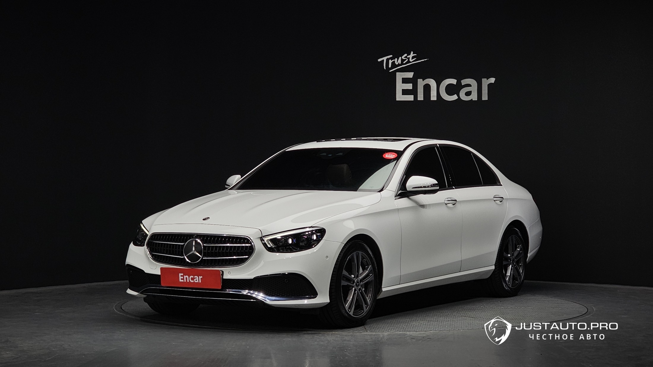 Автомобиль Mercedes-Benz E-Class