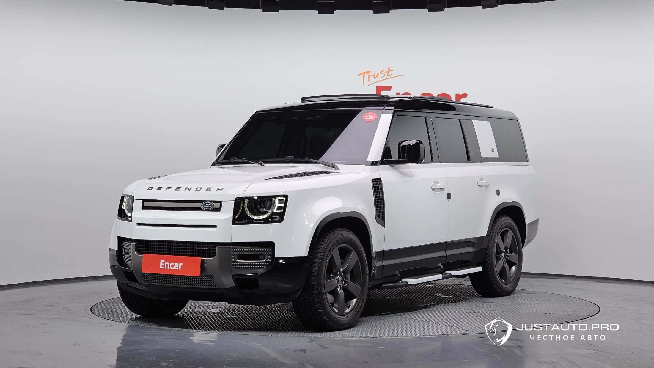 Автомобиль Land Rover Defender