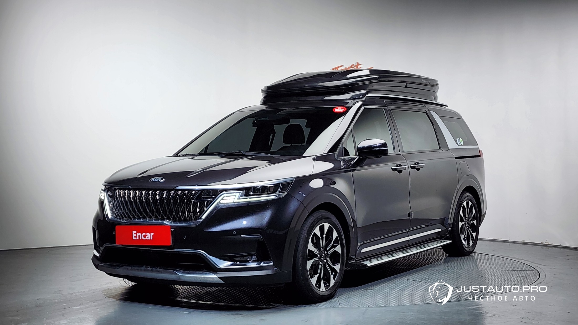 Автомобиль Kia Canival