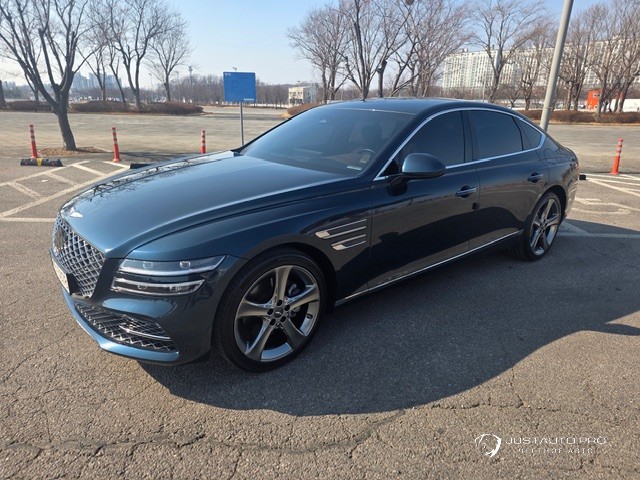 Автомобиль Genesis G80