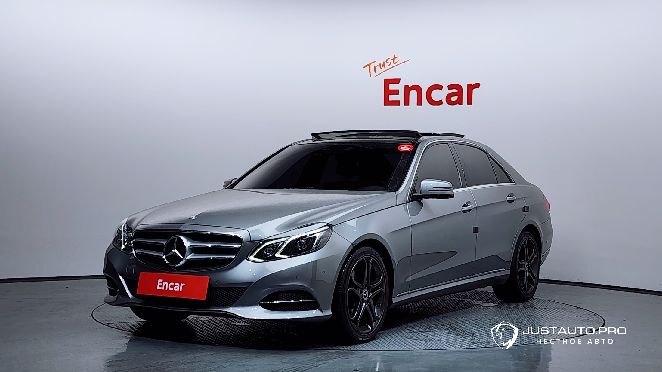 Автомобиль Mercedes-Benz E-Class