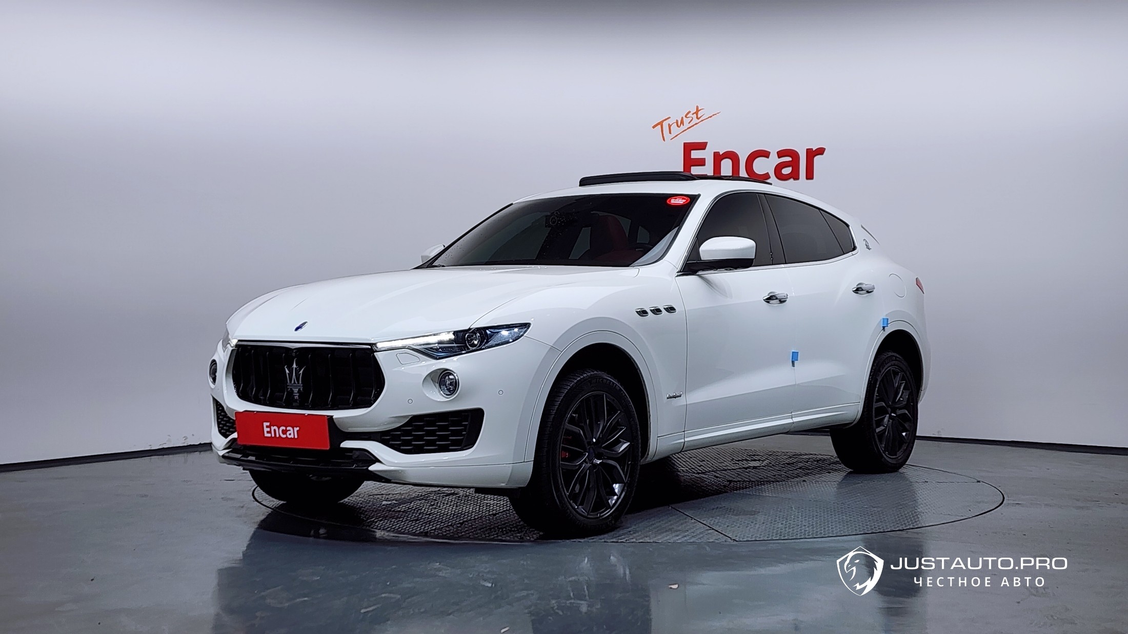 Автомобиль Maserati Levante