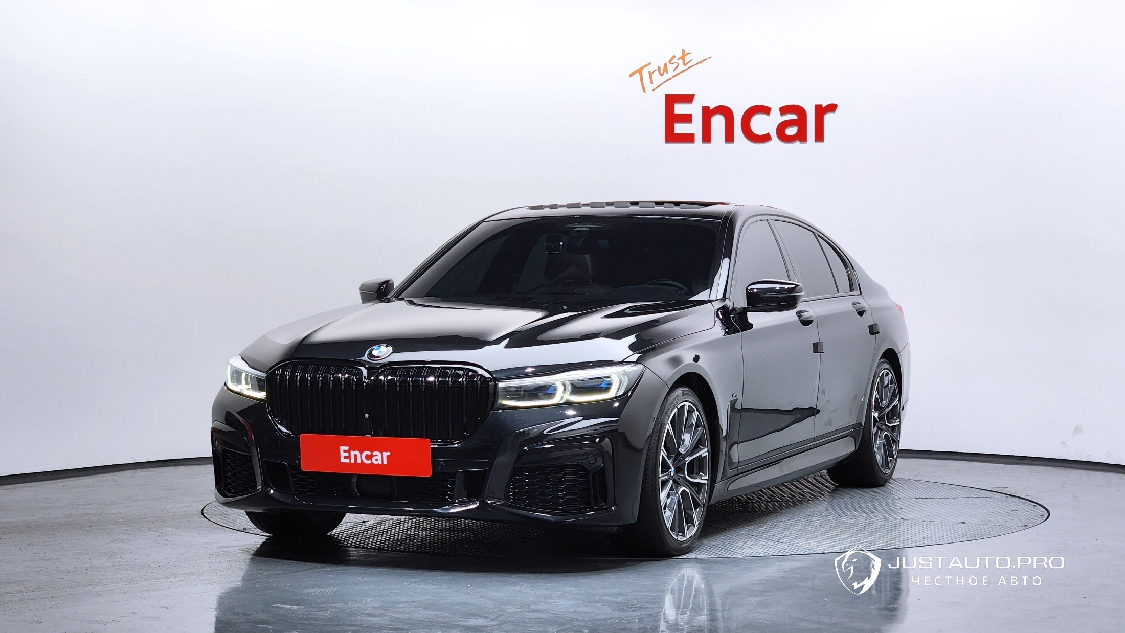 Автомобиль BMW 7-Series