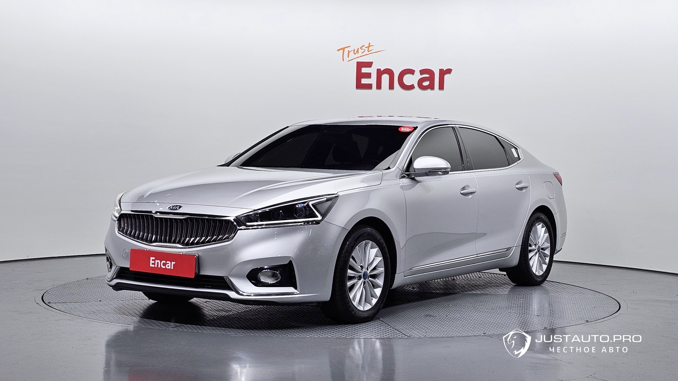Автомобиль Kia K7