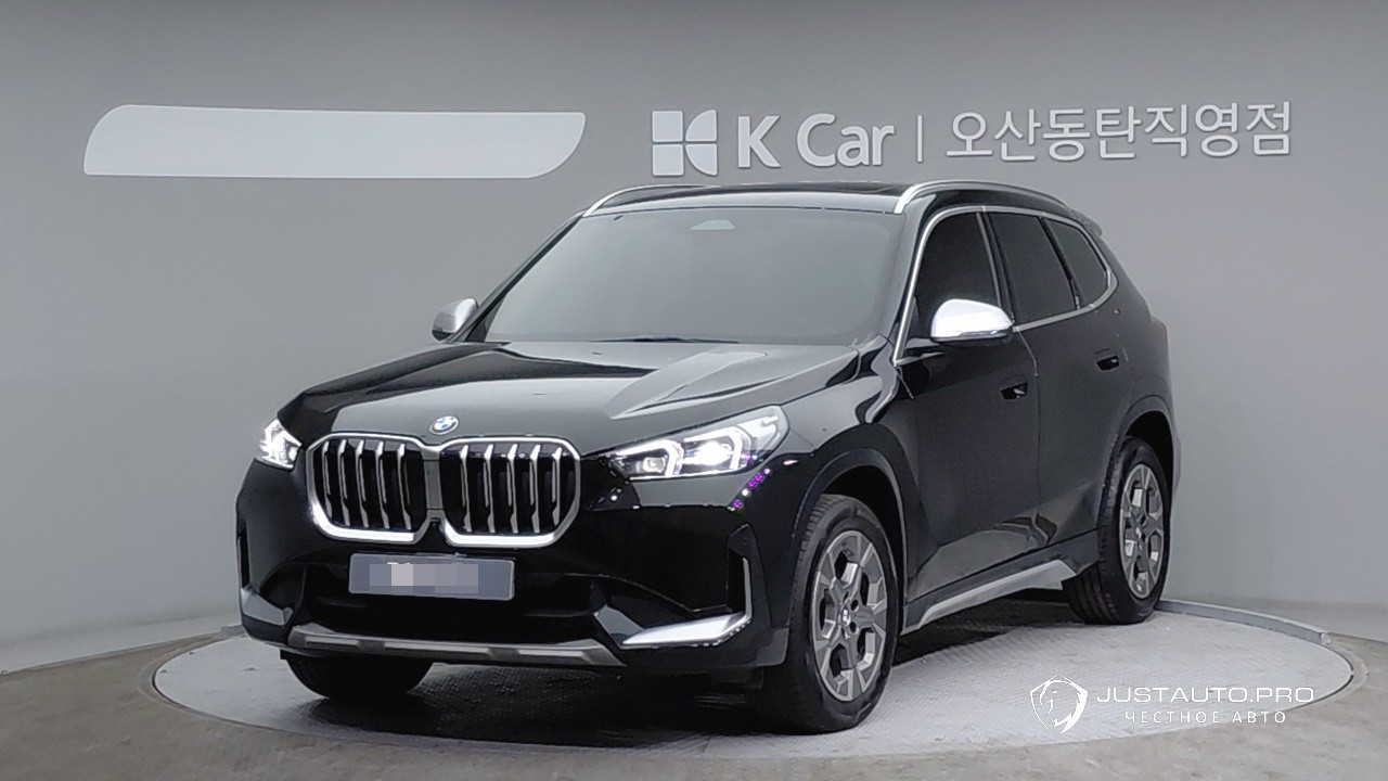 Автомобиль BMW X1