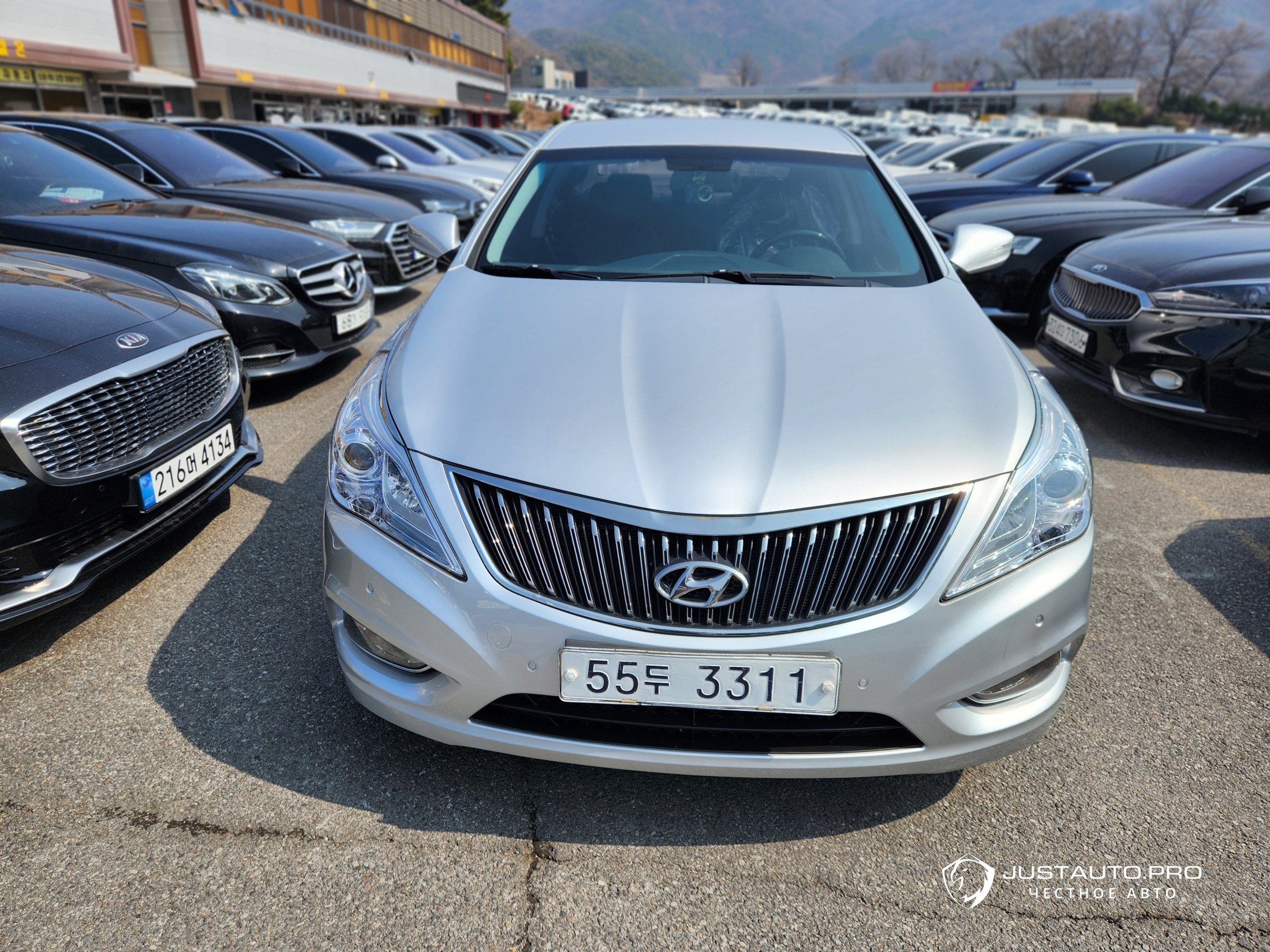 Автомобиль Hyundai Grandeur