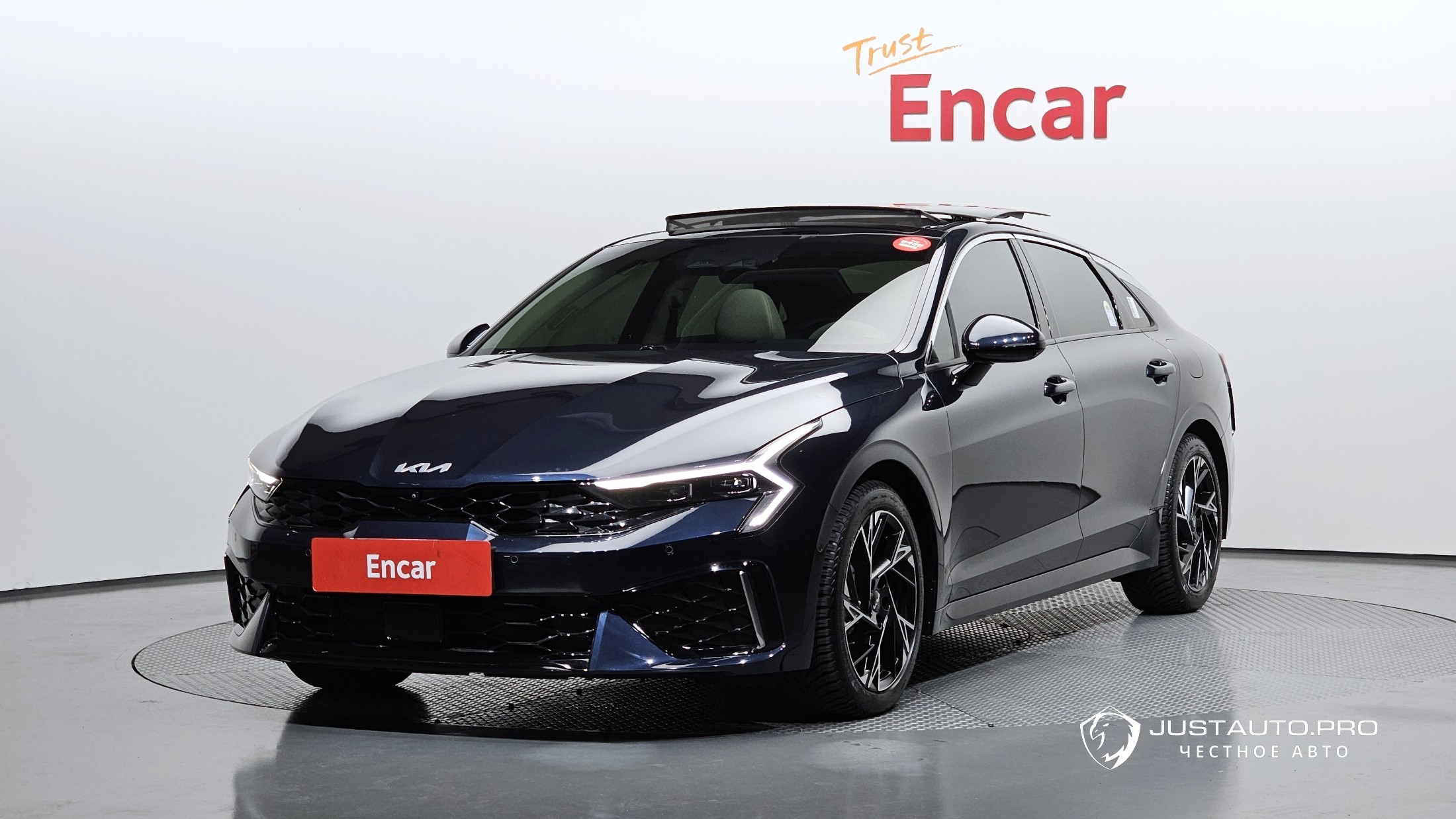 Автомобиль Kia K5