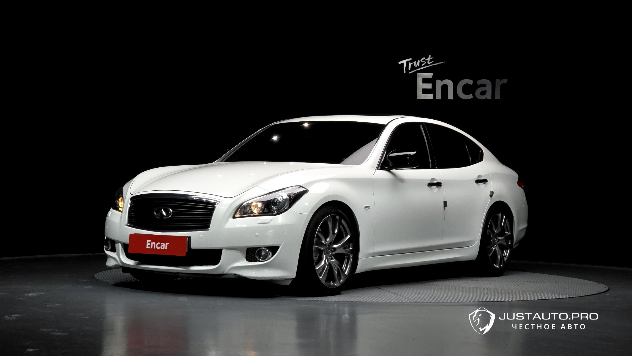 Автомобиль Infiniti M