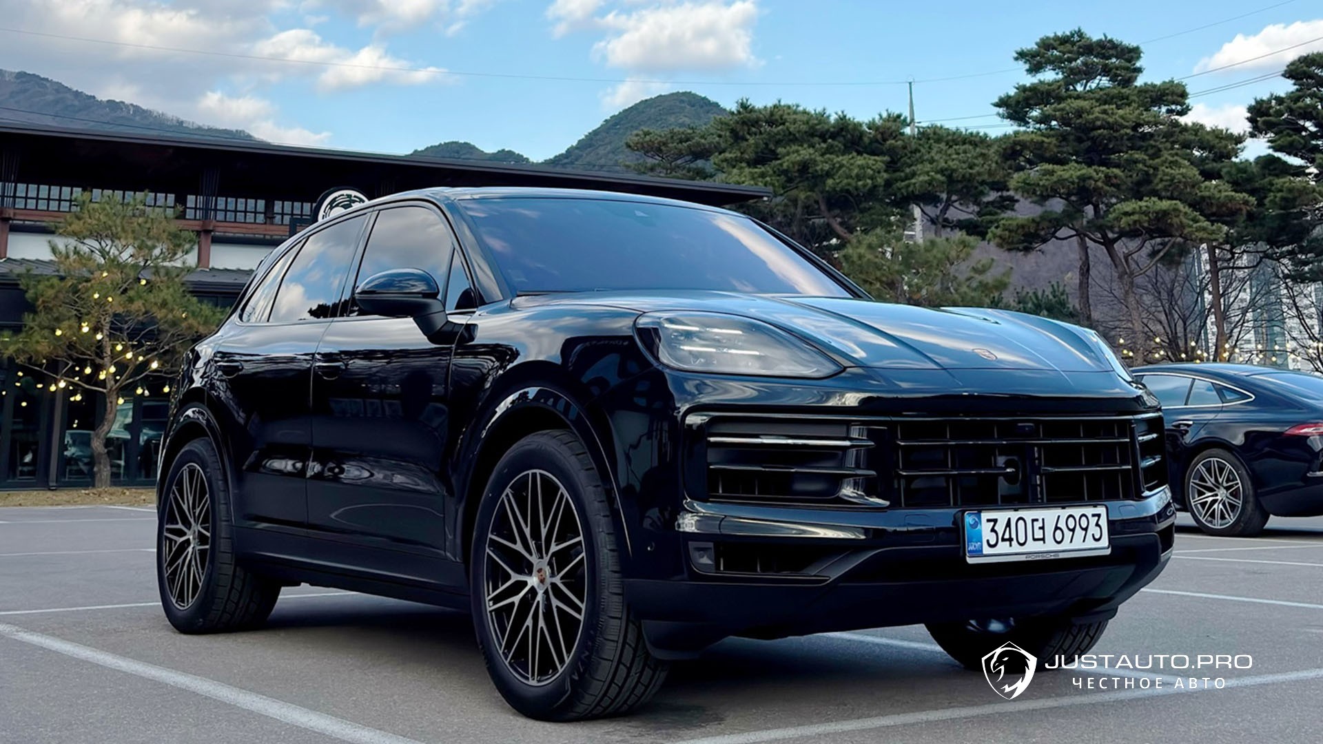 Автомобиль Porsche Cayenne