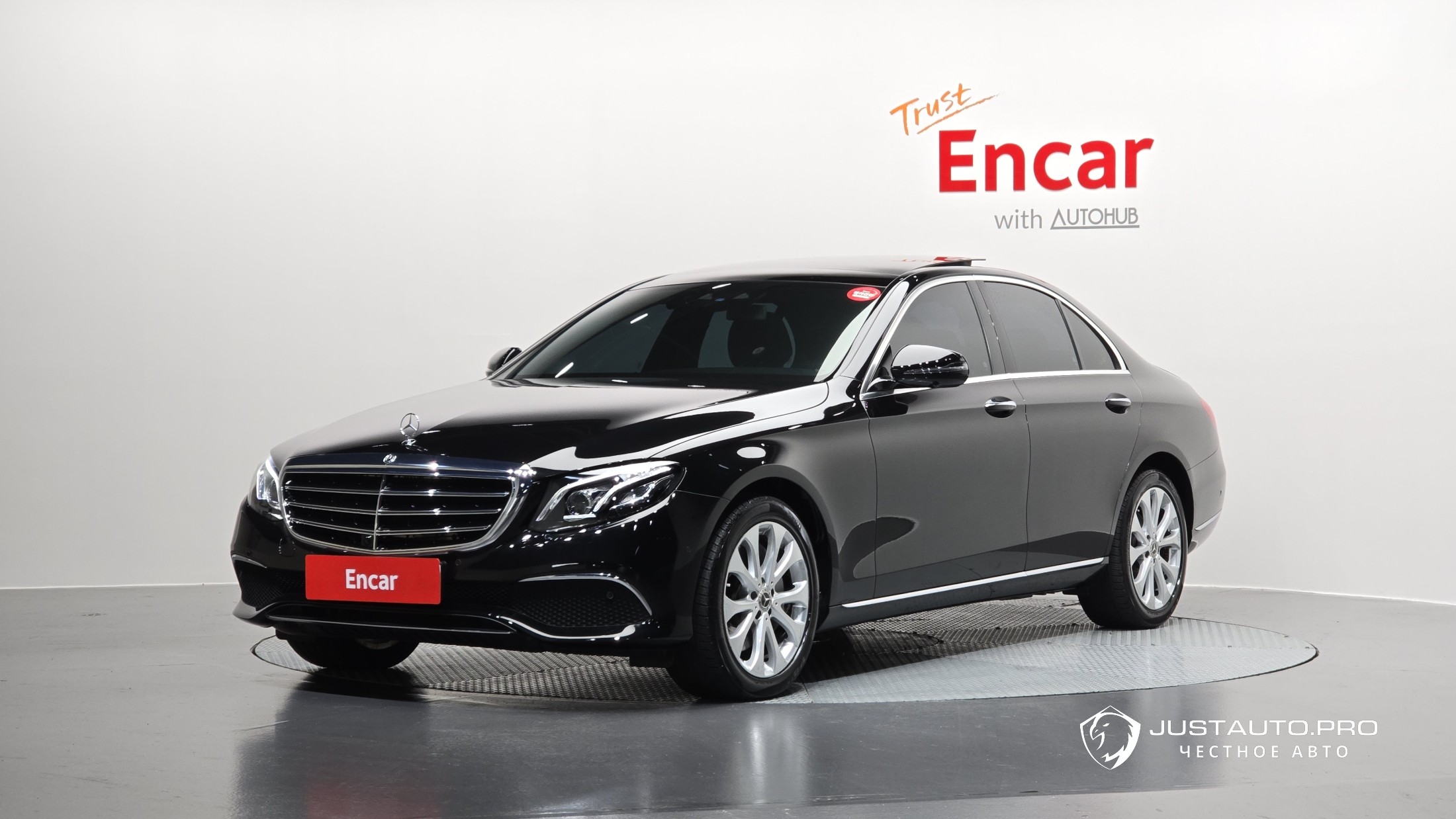 Автомобиль Mercedes-Benz E-Class