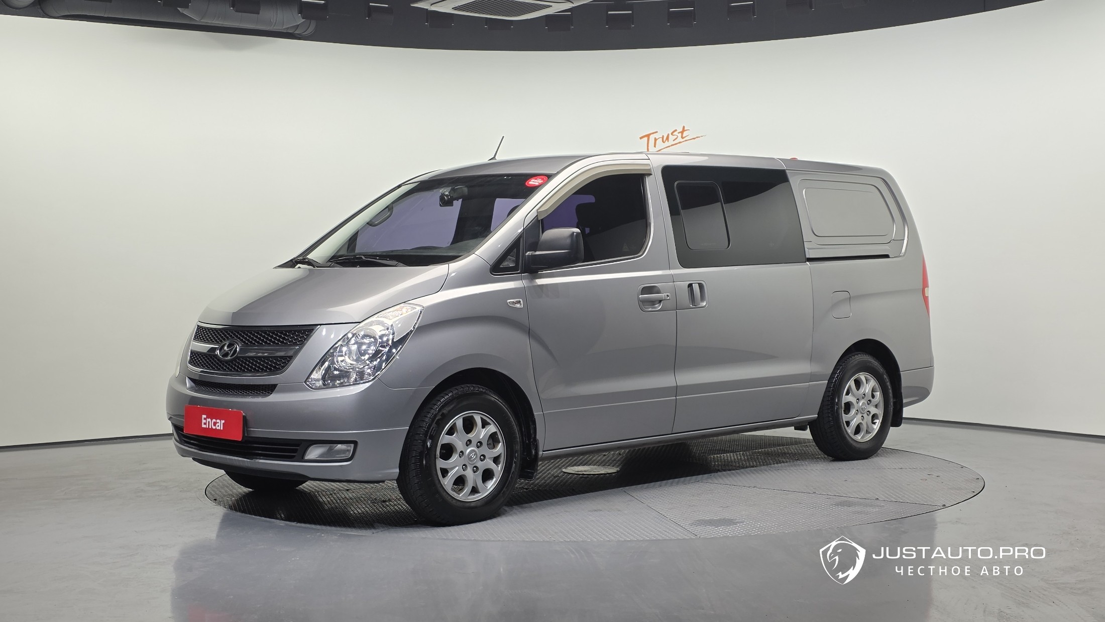 Автомобиль Hyundai Starex