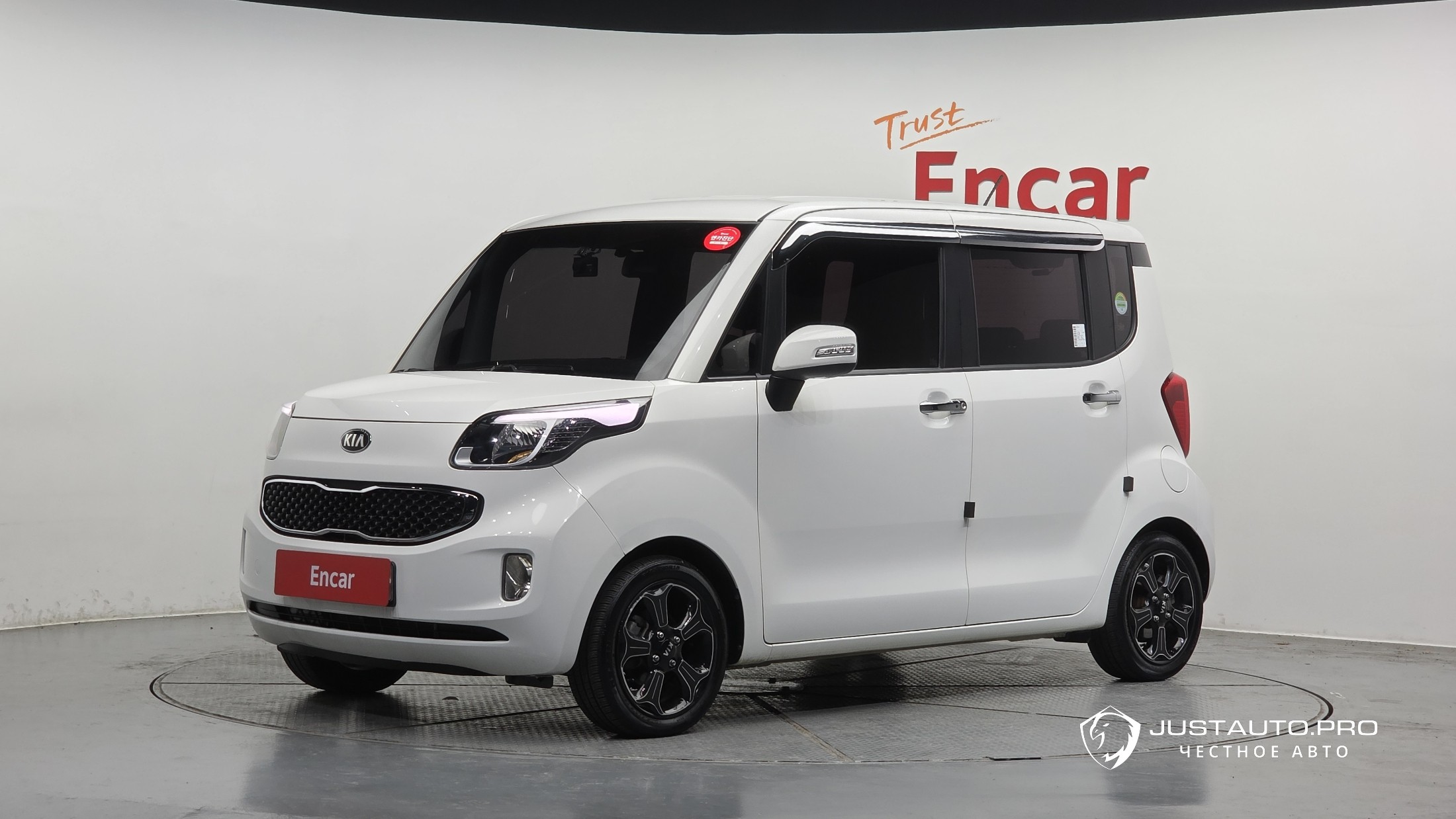 Автомобиль Kia RAY
