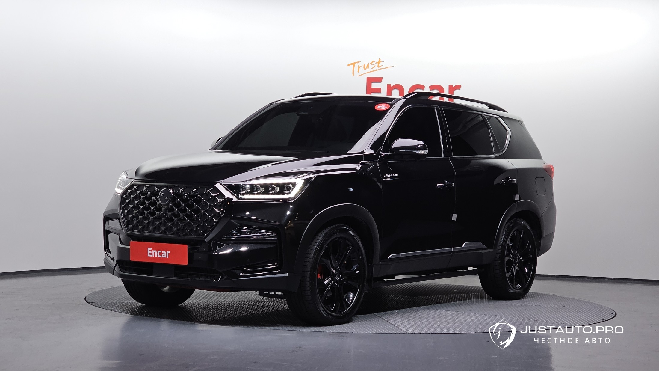 Автомобиль KG_Mobility_Ssangyong Rexton