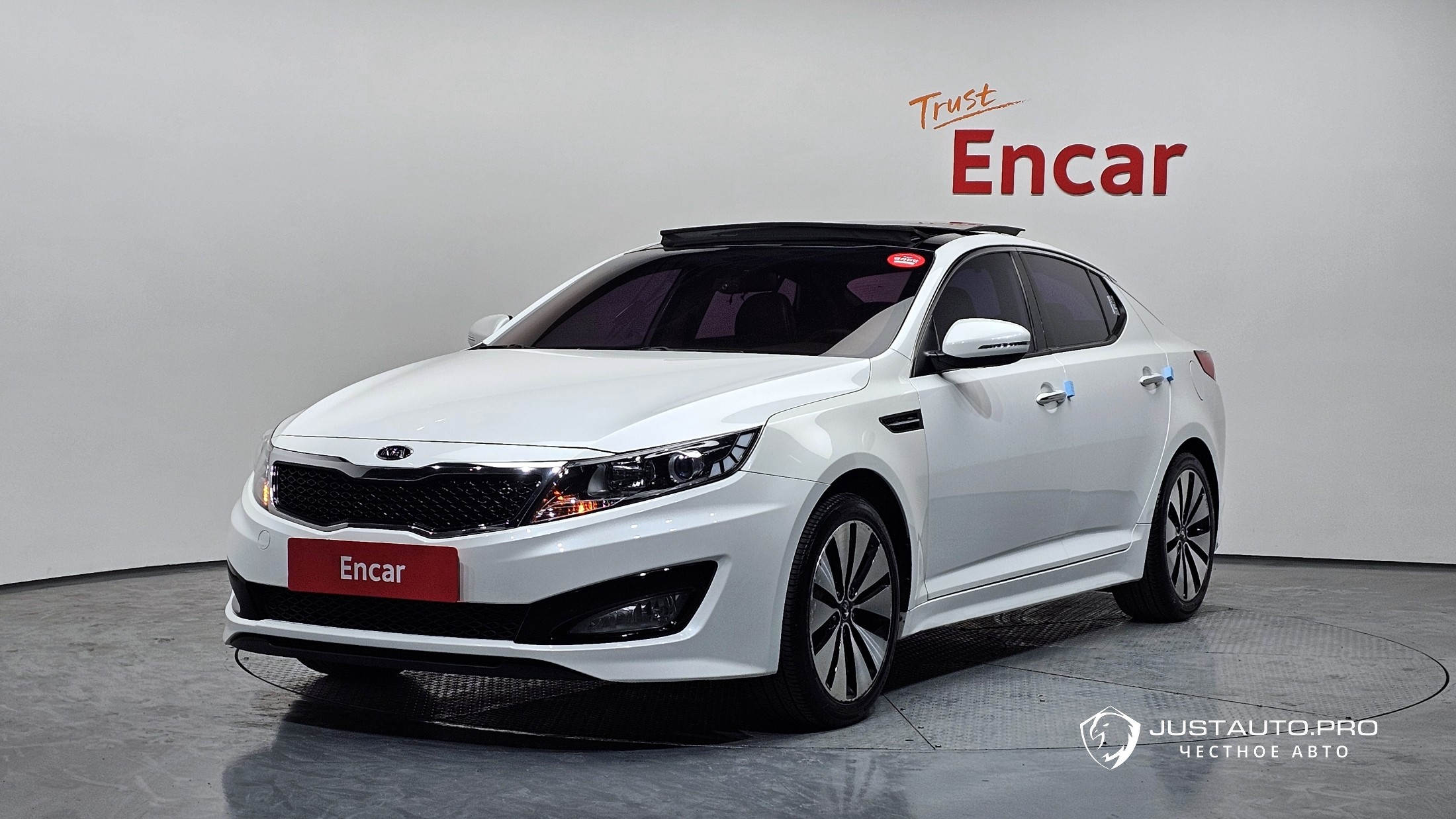 Автомобиль Kia K5