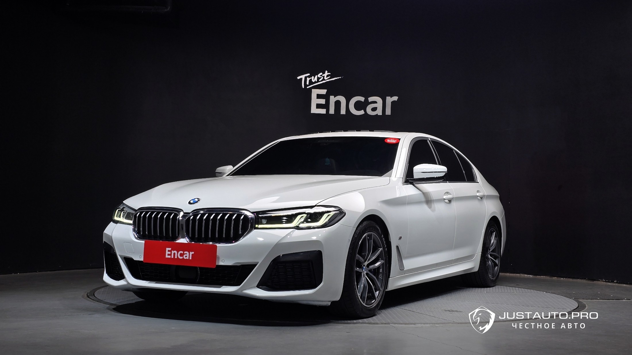 Автомобиль BMW 5-Series