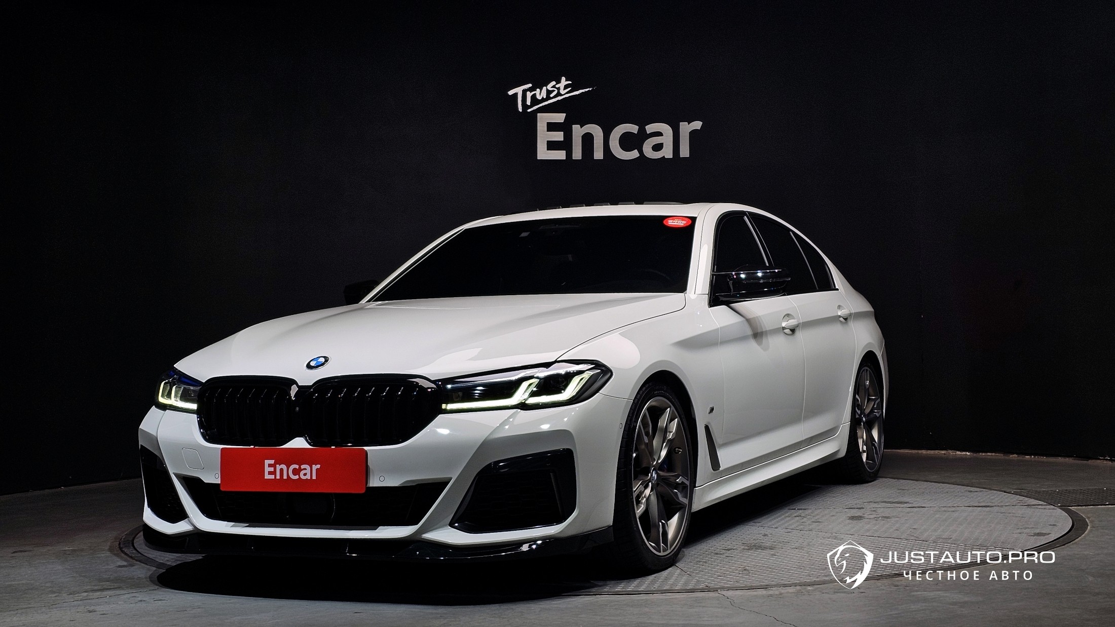 Автомобиль BMW 5-Series