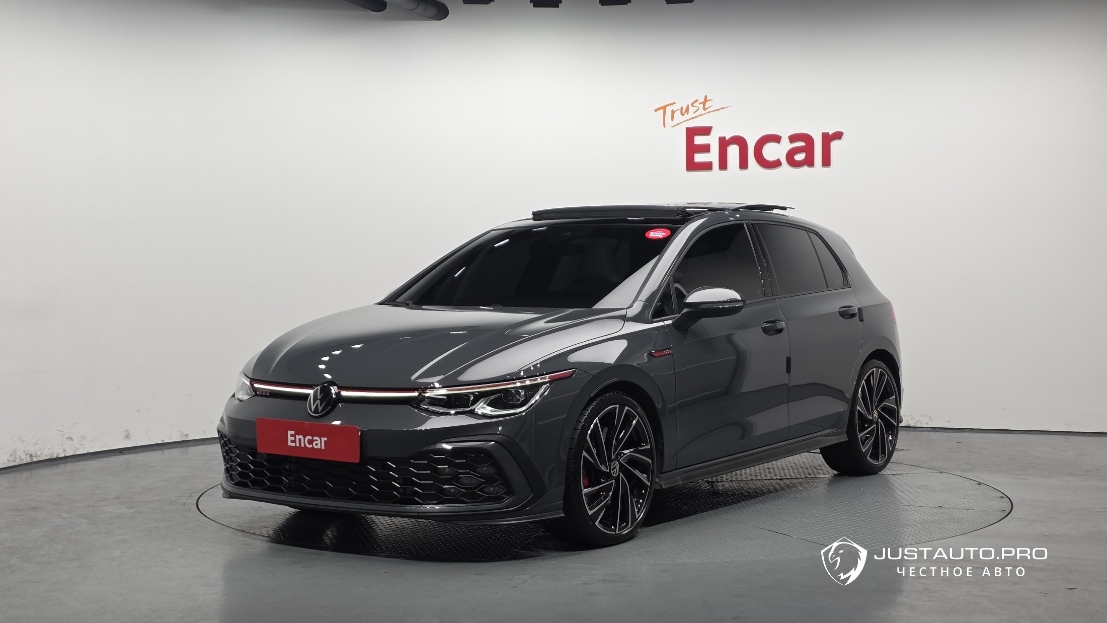 Автомобиль Volkswagen Golf