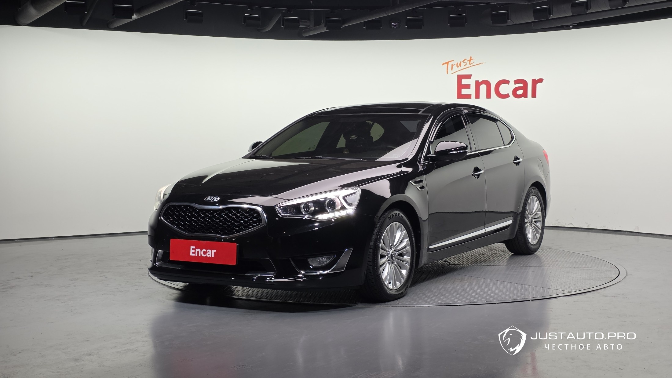 Автомобиль Kia K7