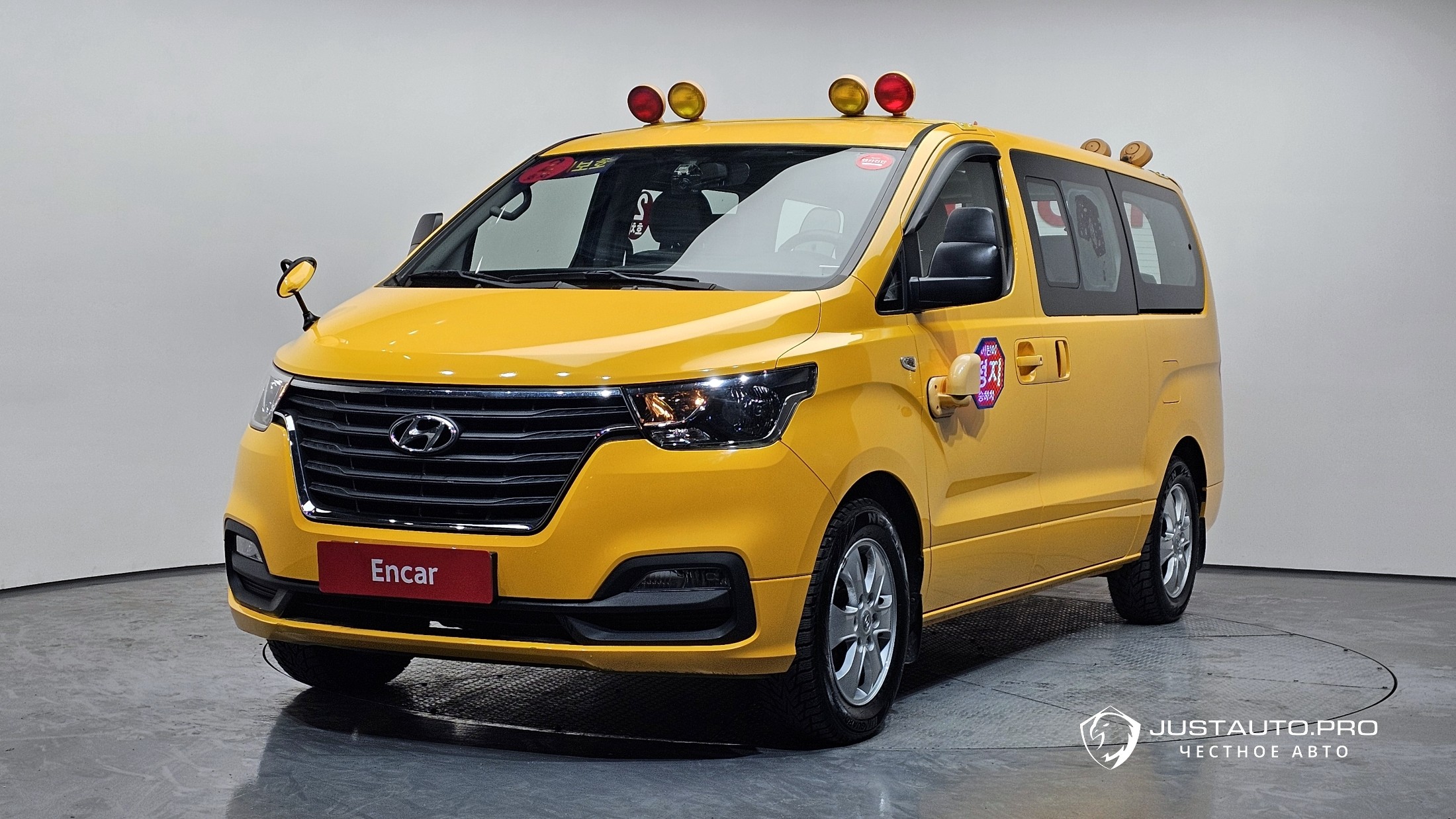 Автомобиль Hyundai Starex