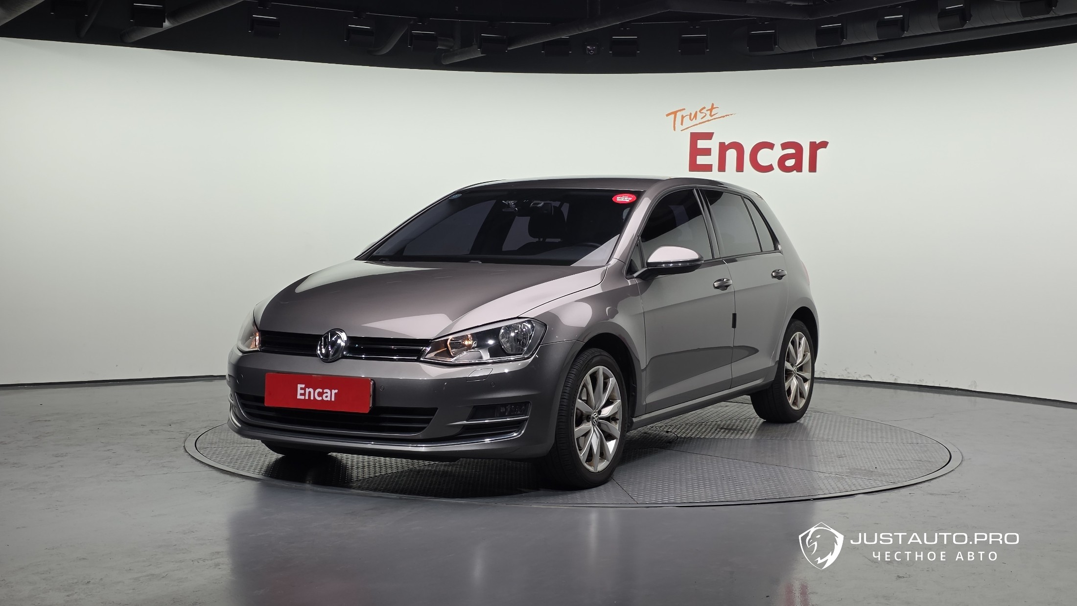 Автомобиль Volkswagen Golf