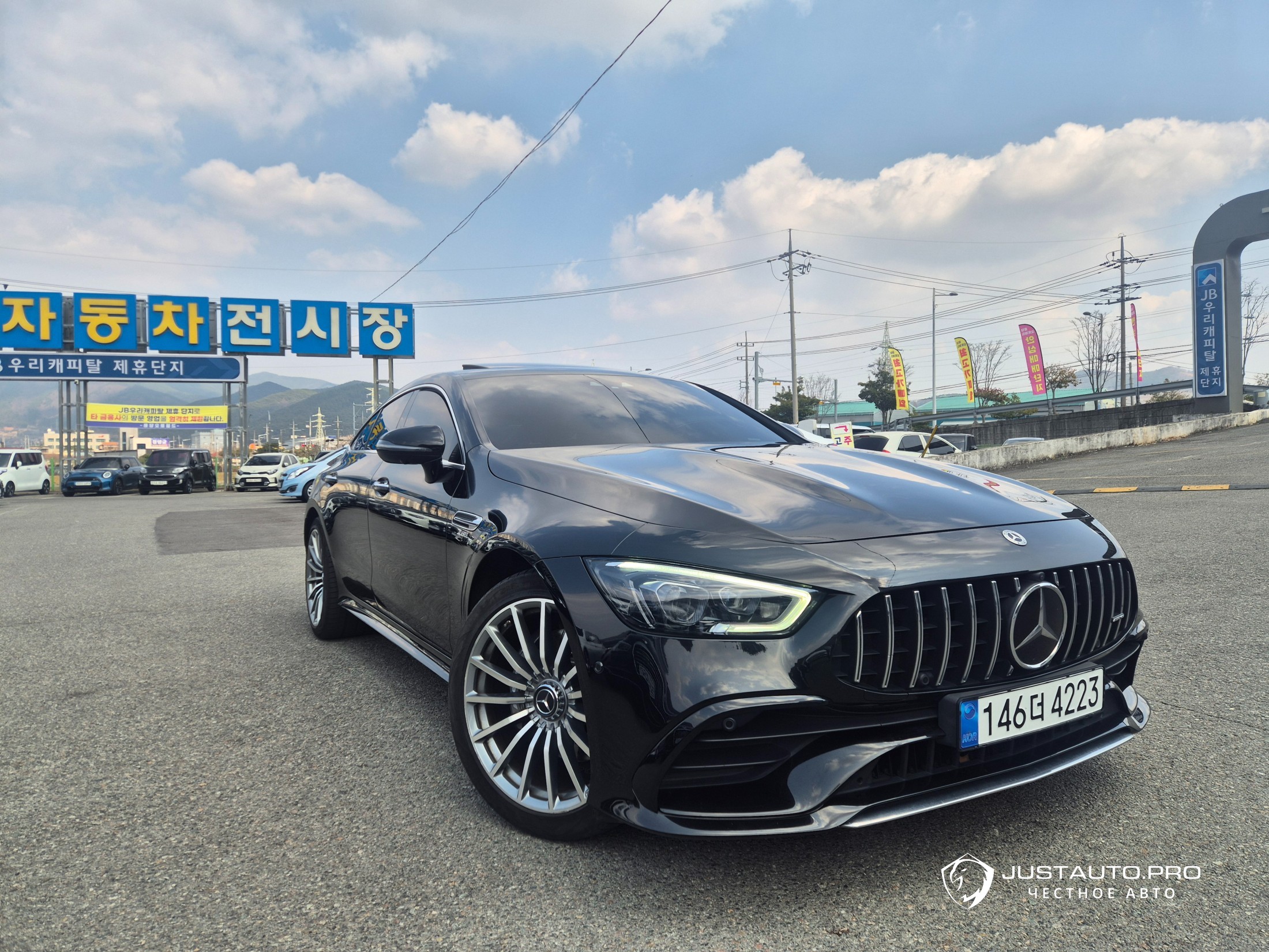 Автомобиль Mercedes-Benz AMG GT