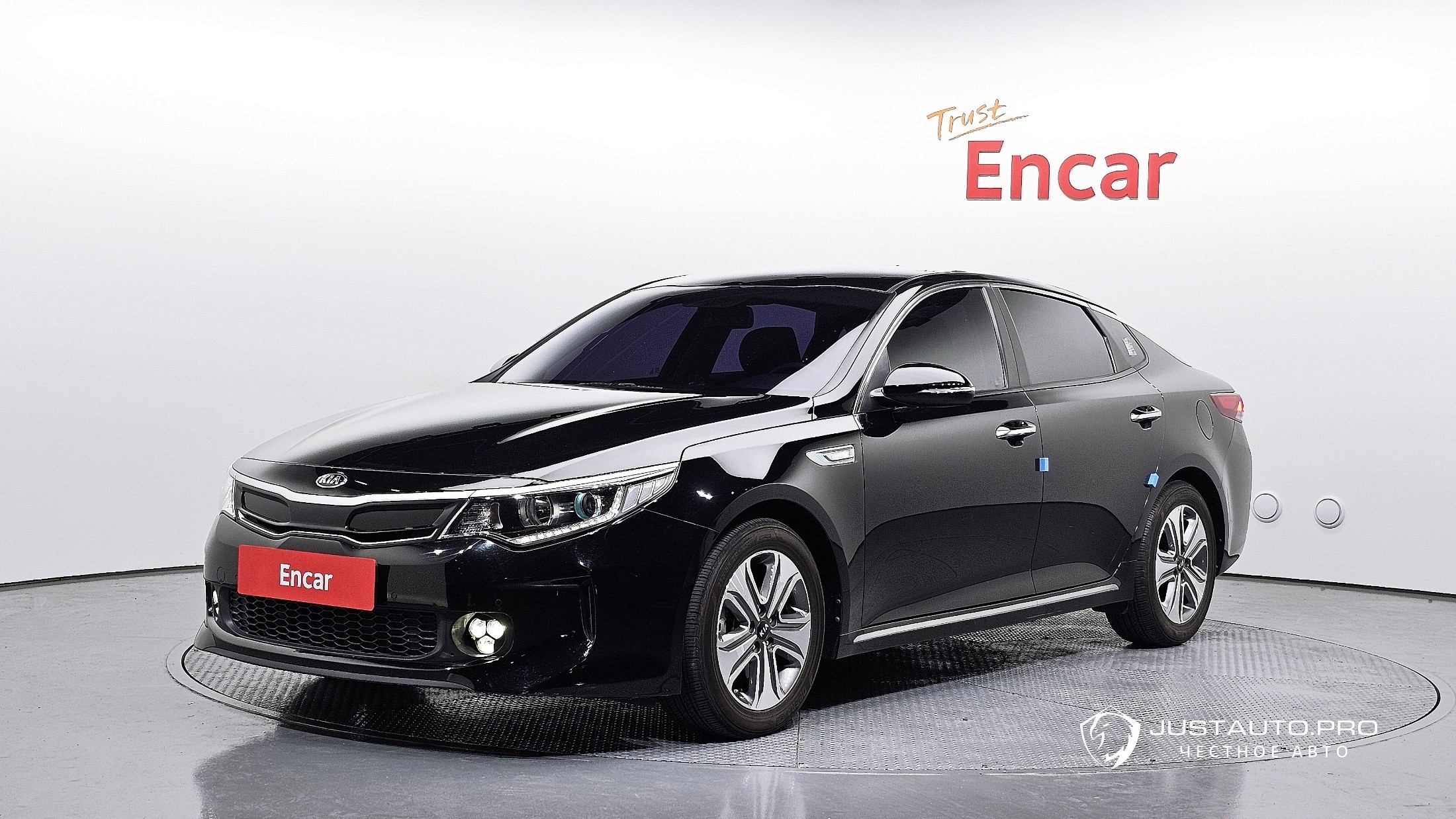 Автомобиль Kia K5