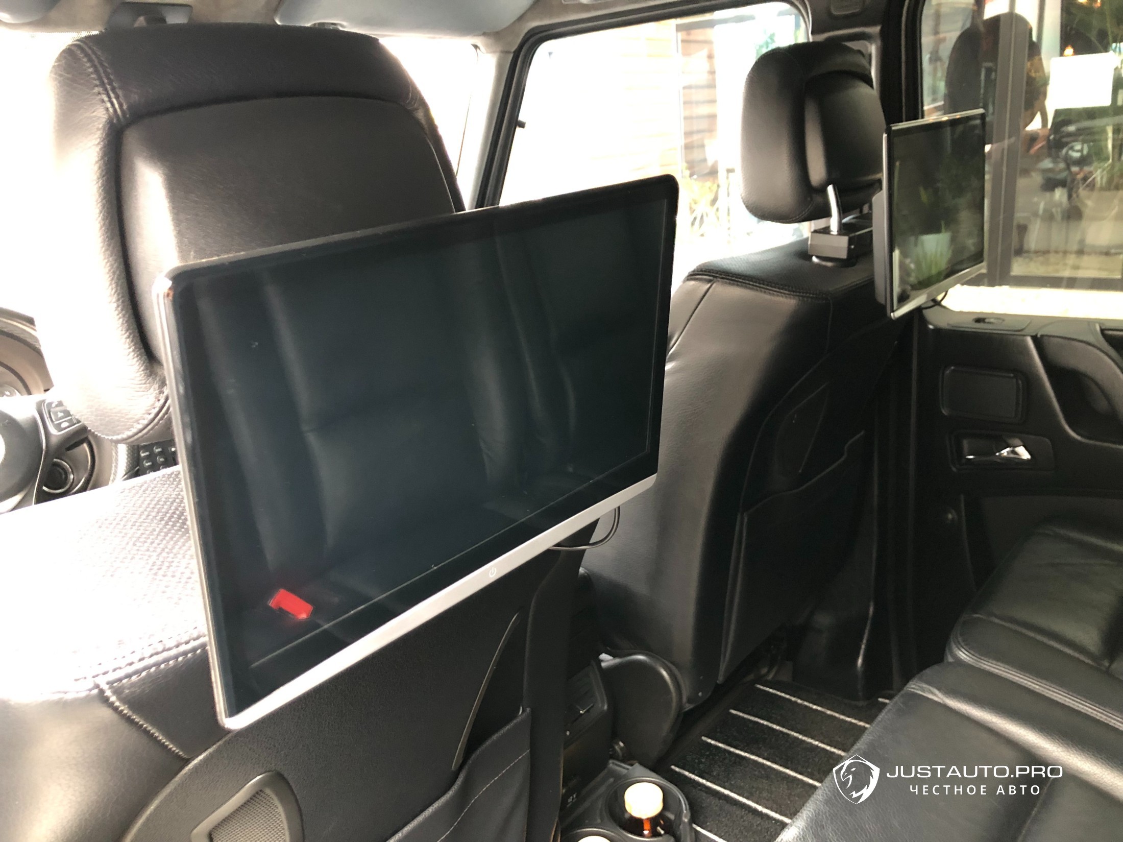 Автомобиль Mercedes-Benz G-Class