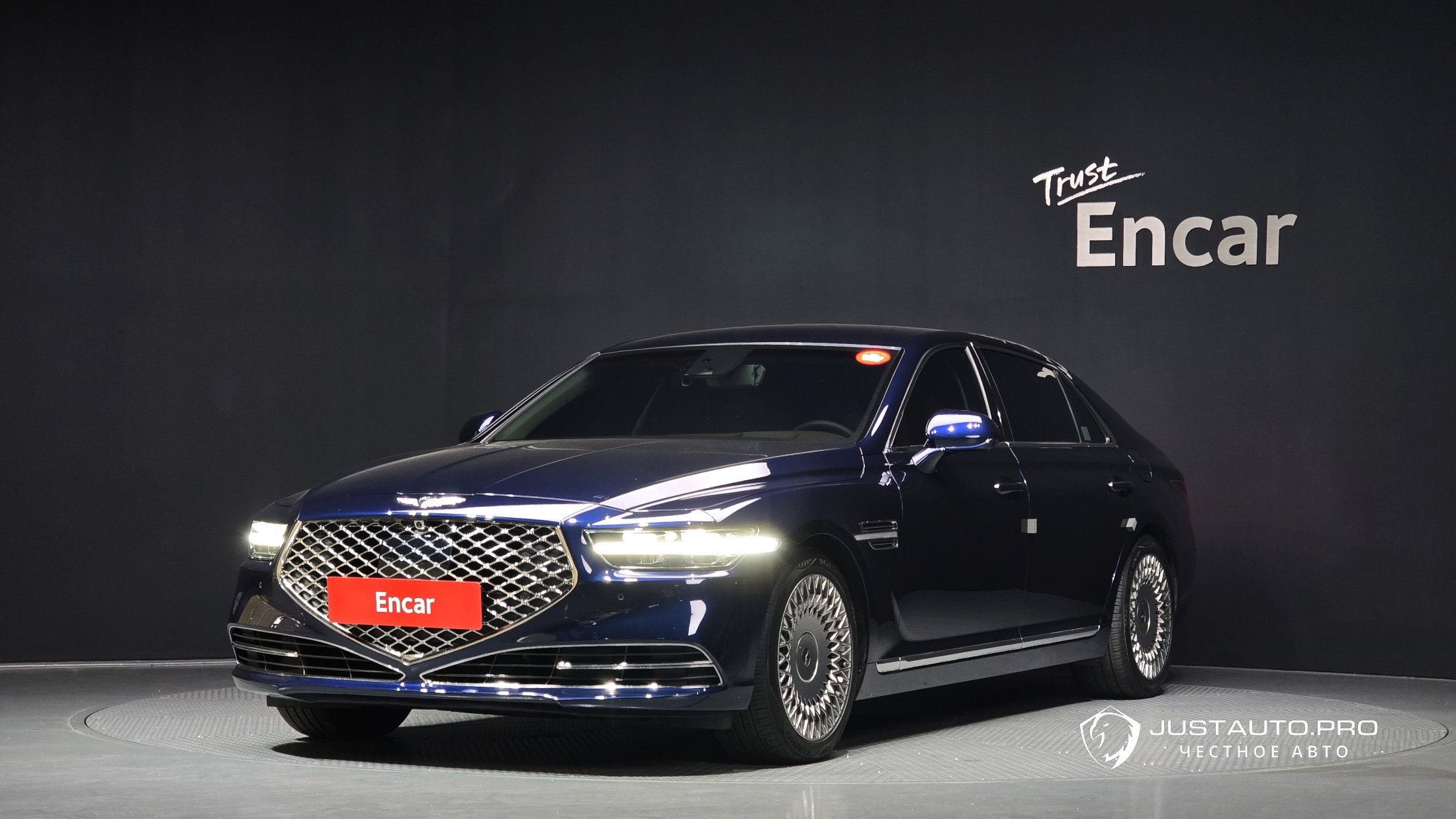 Автомобиль Genesis G90