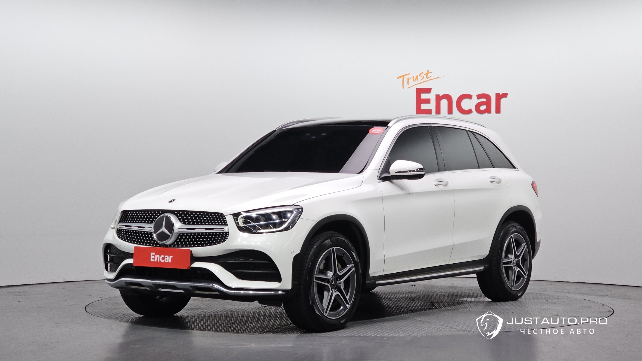 Автомобиль Mercedes-Benz GLC-Class