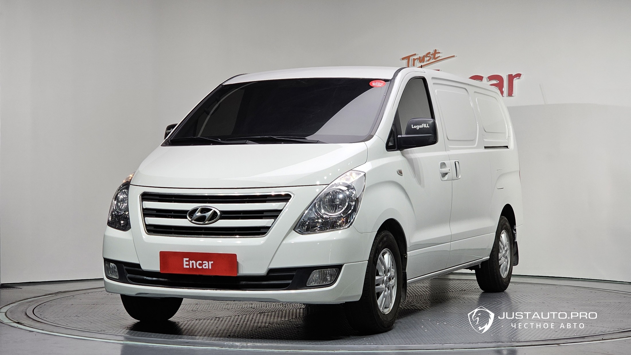 Автомобиль Hyundai Starex