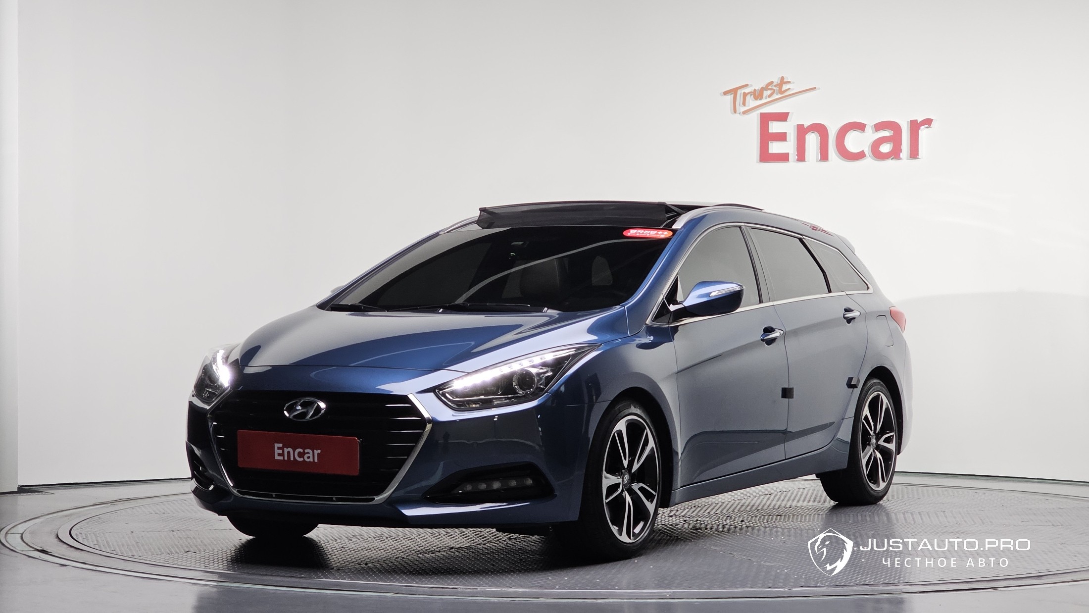 Автомобиль Hyundai i40