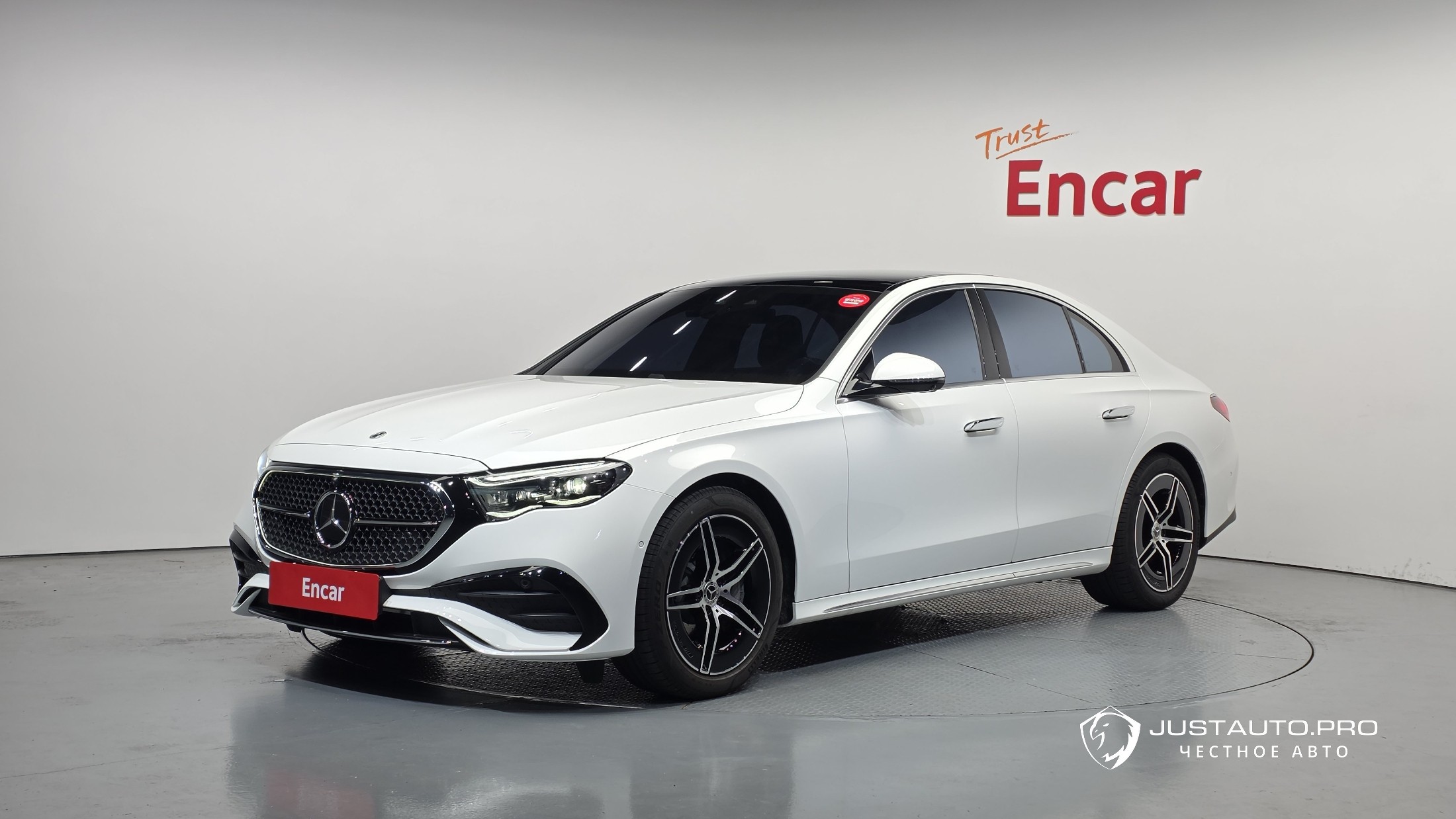 Автомобиль Mercedes-Benz E-Class