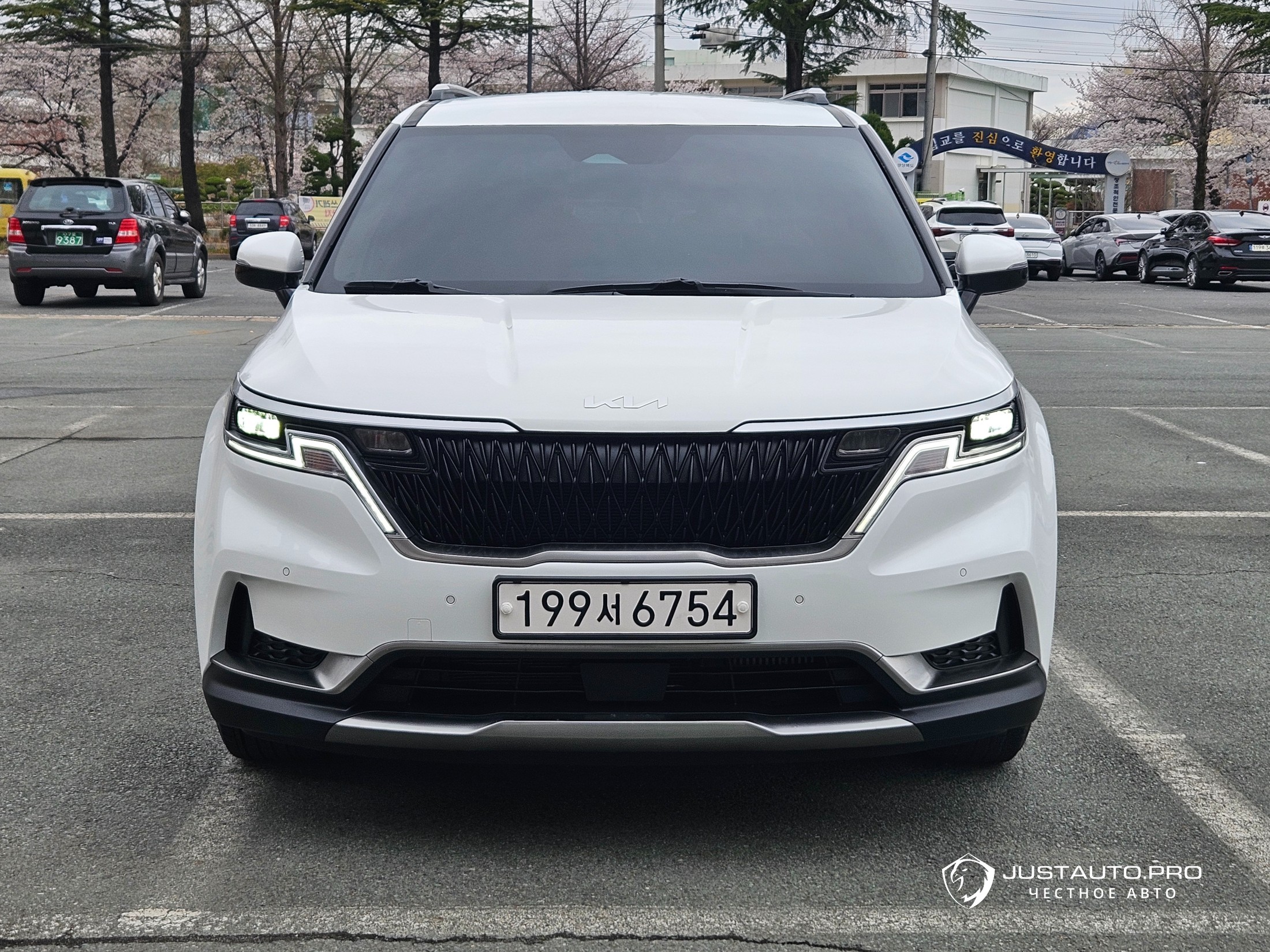 Автомобиль Kia Canival
