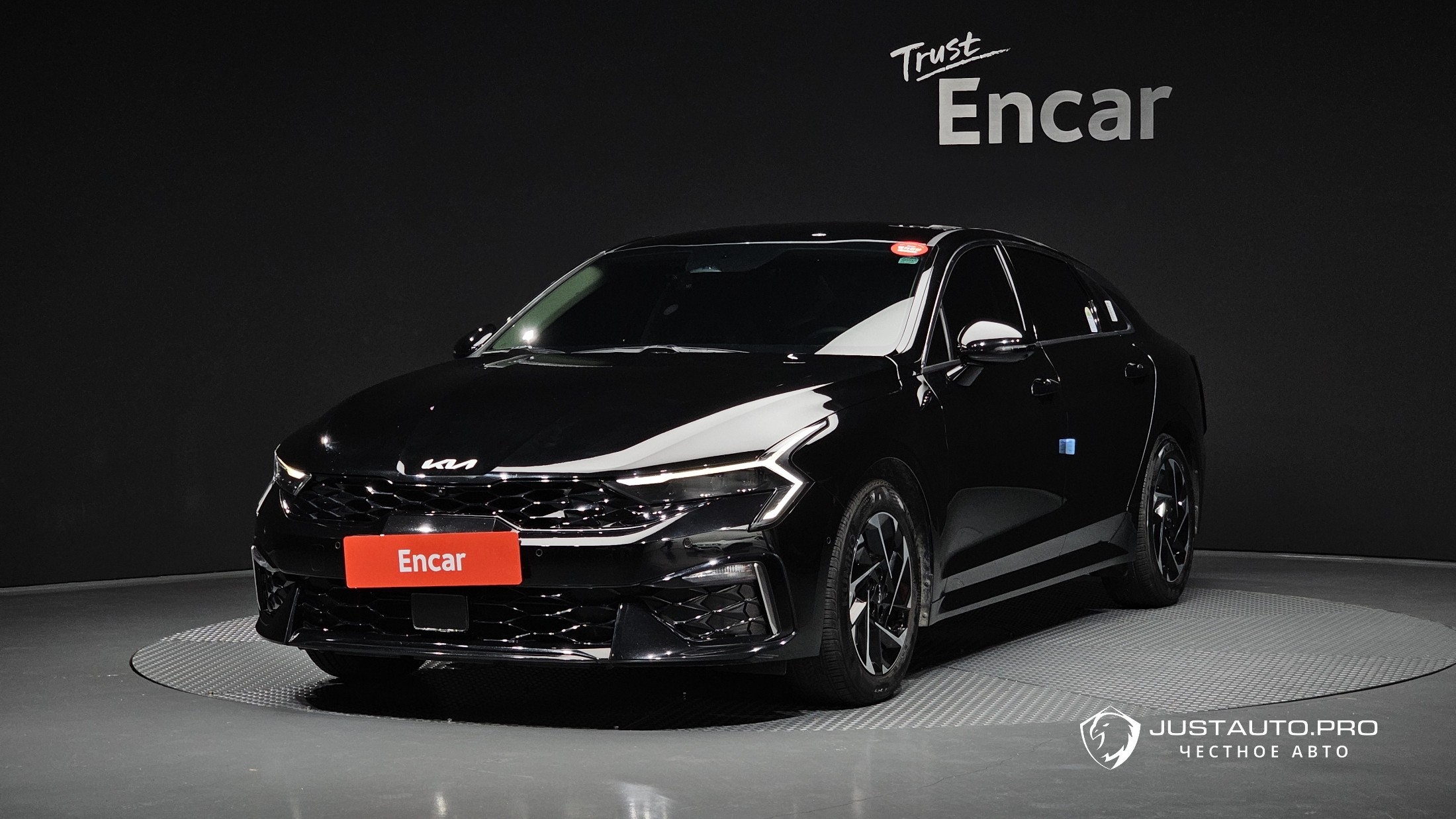 Автомобиль Kia K5