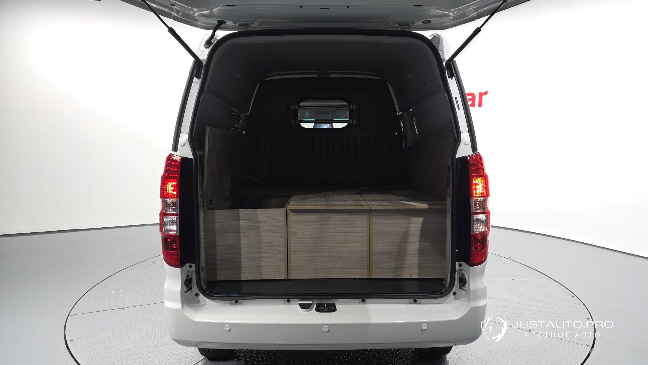 Автомобиль Xin yuan ET Van