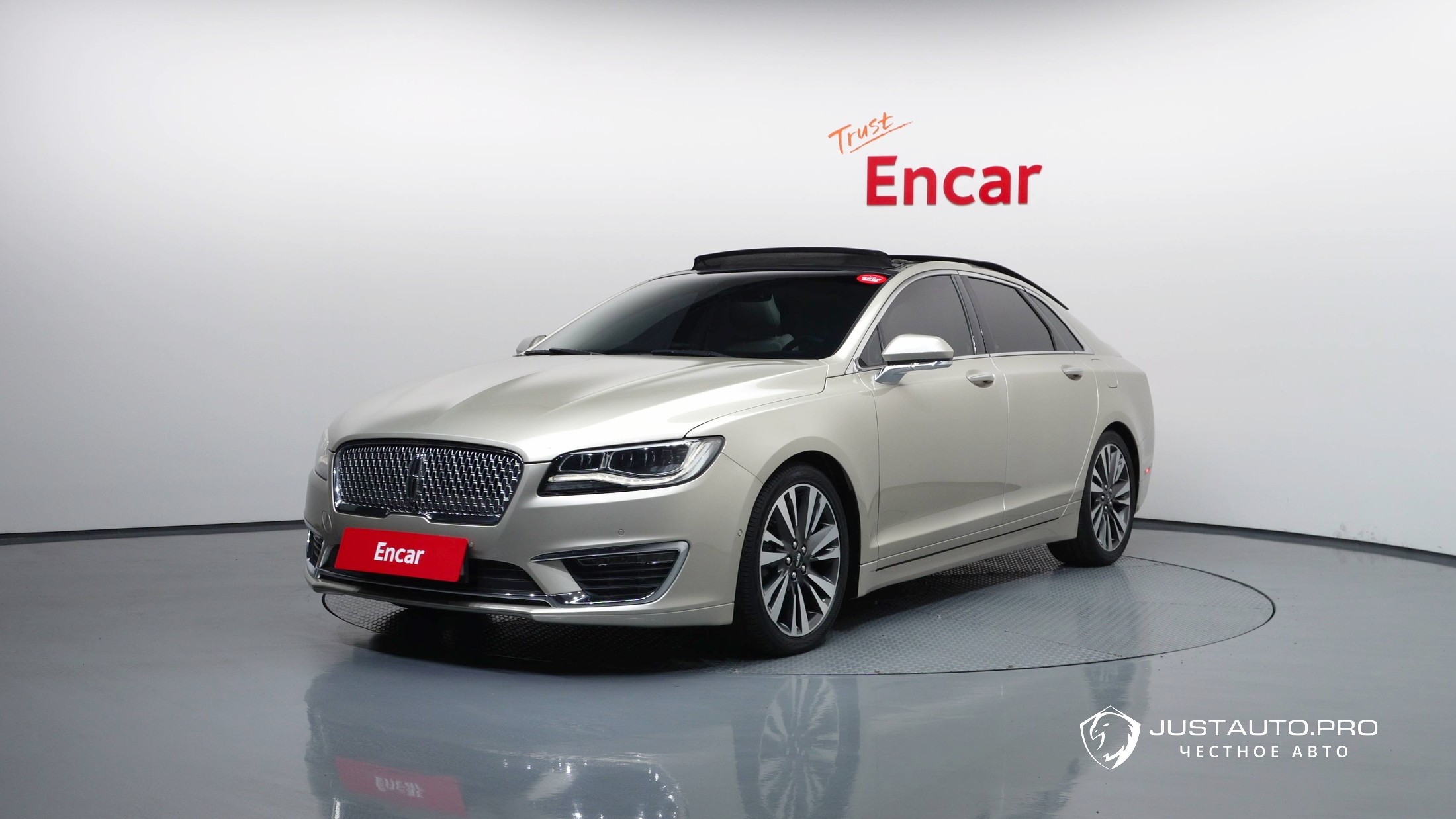 Автомобиль Lincoln MKZ