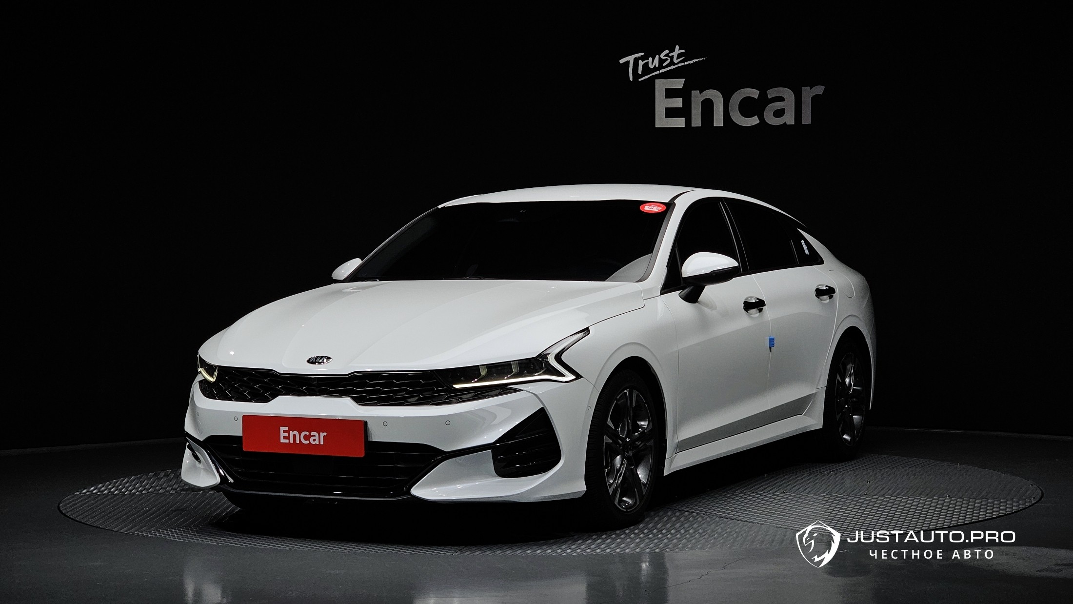 Автомобиль Kia K5