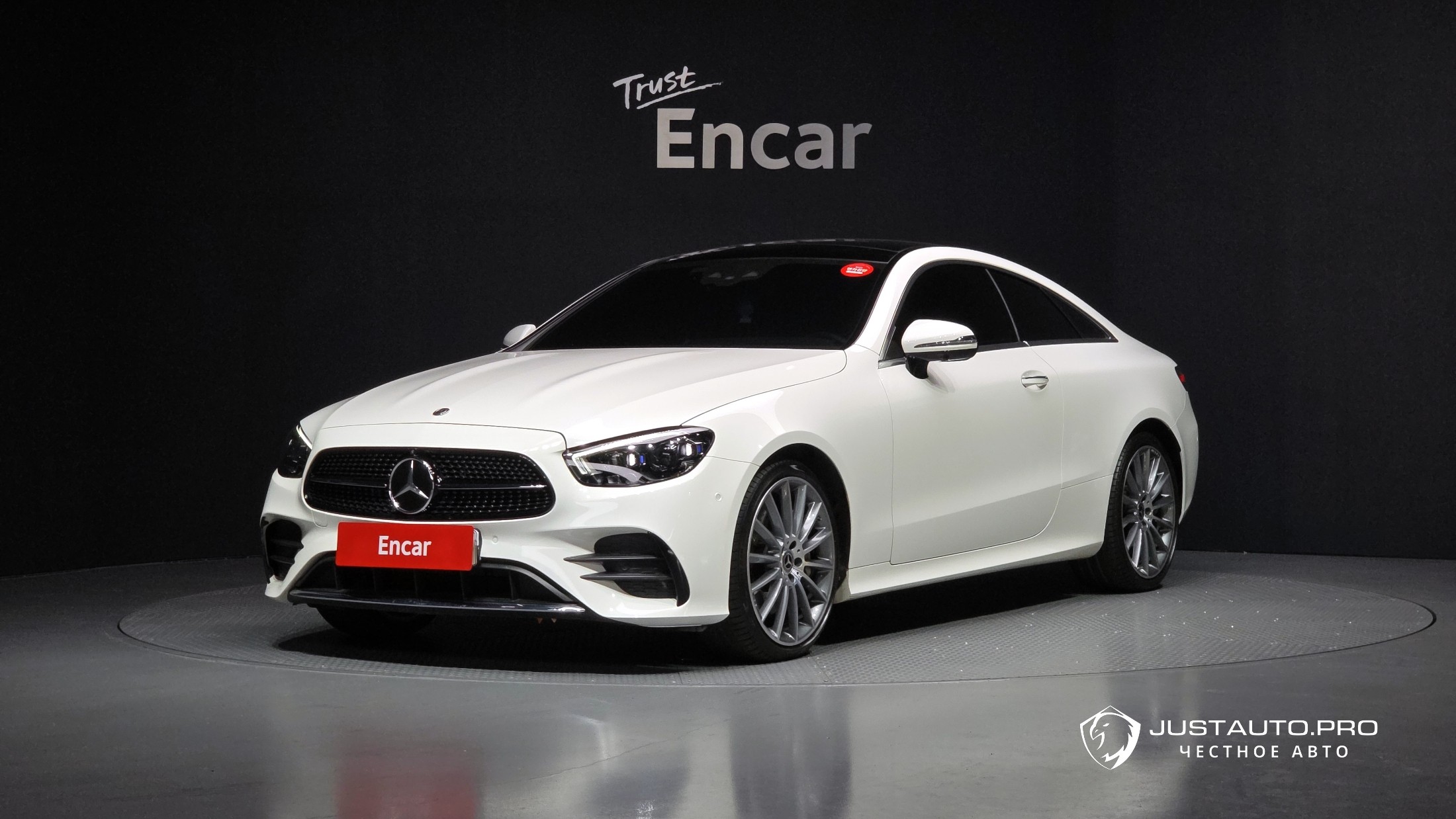 Автомобиль Mercedes-Benz E-Class