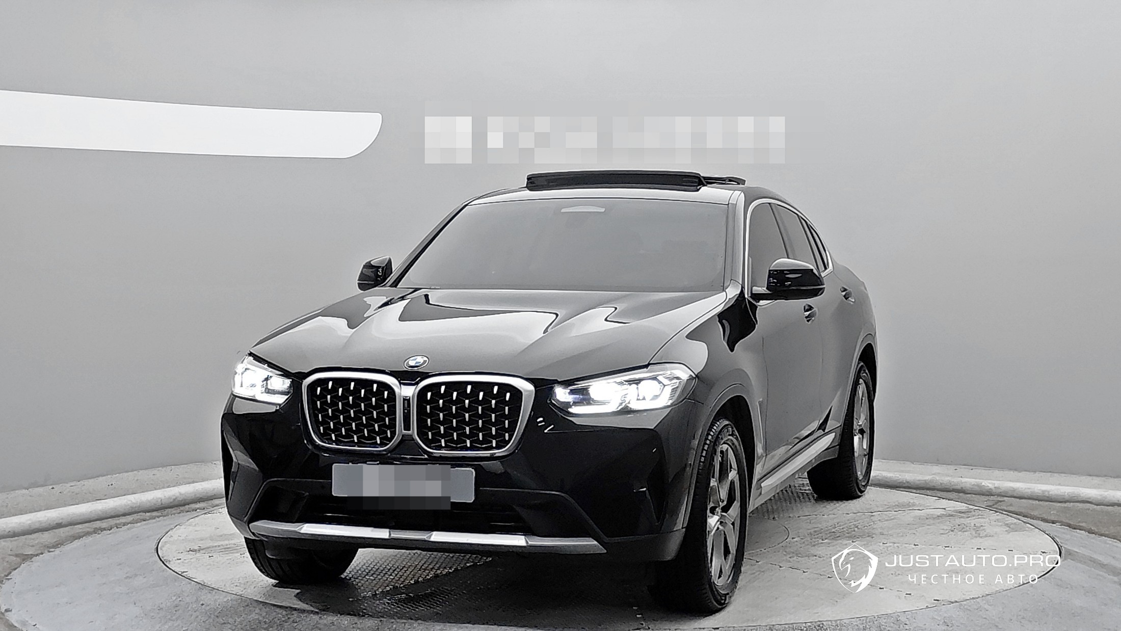 Автомобиль BMW X4