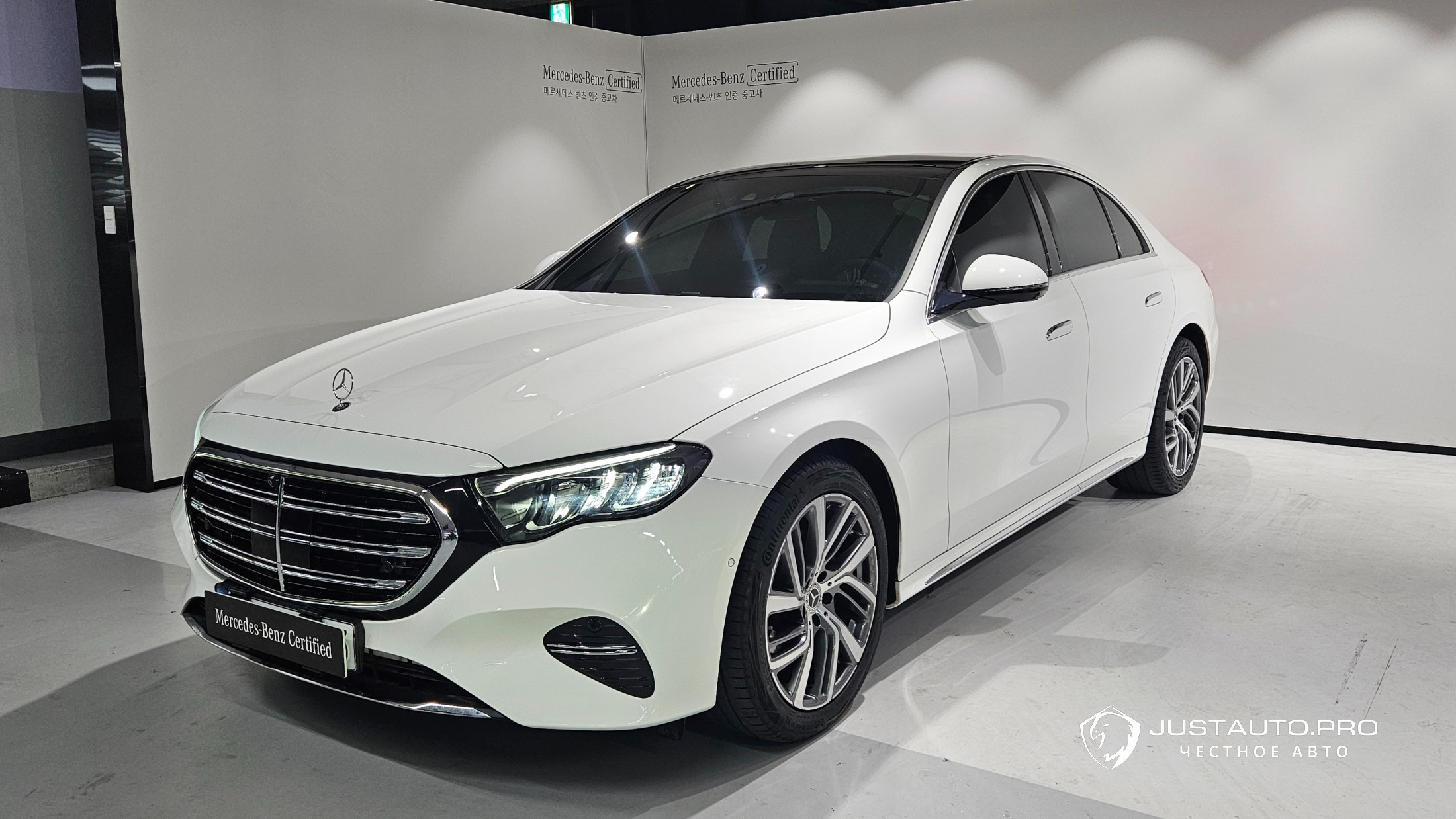 Автомобиль Mercedes-Benz E-Class