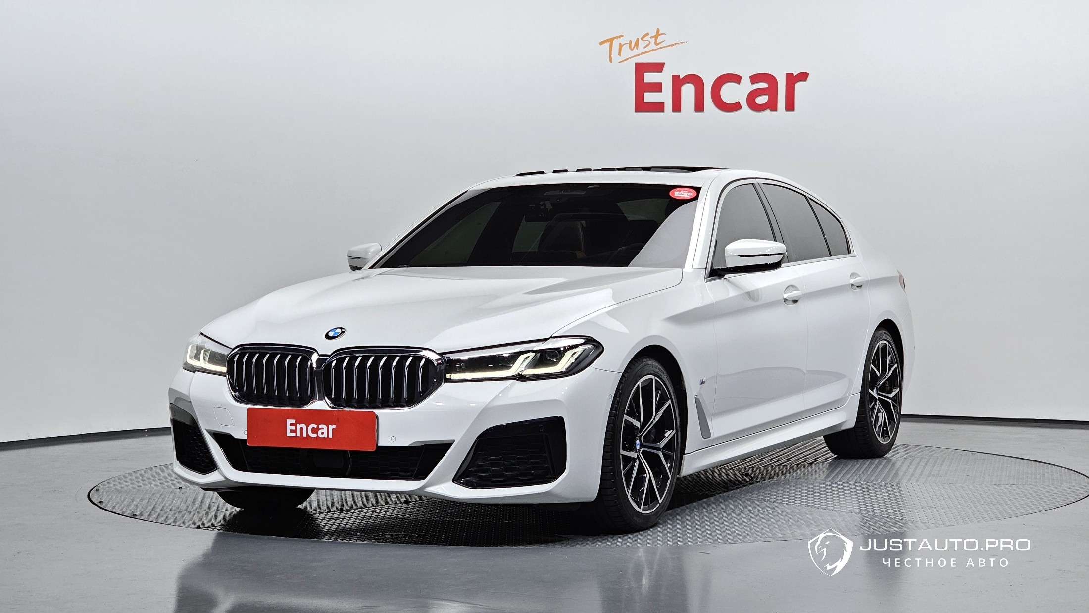 Автомобиль BMW 5-Series