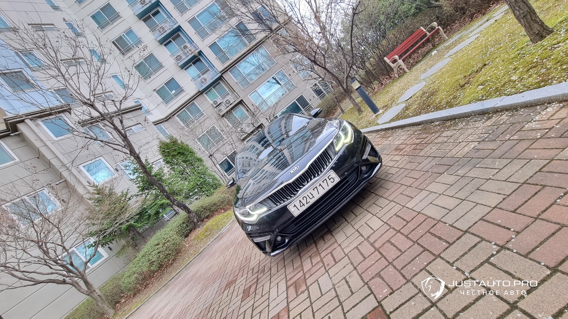 Автомобиль Kia K5