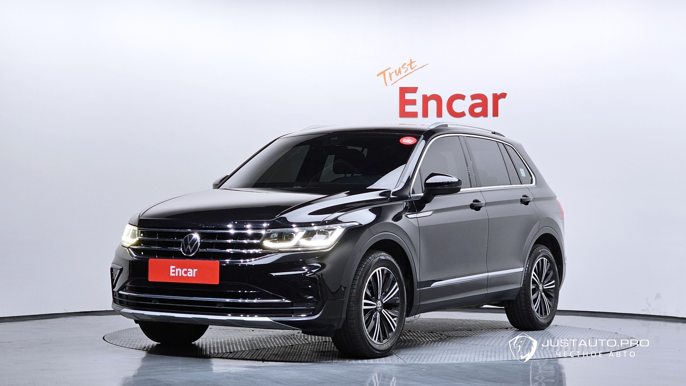 Автомобиль Volkswagen Tiguan